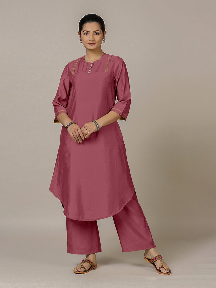Urvi Rozaana Kurta