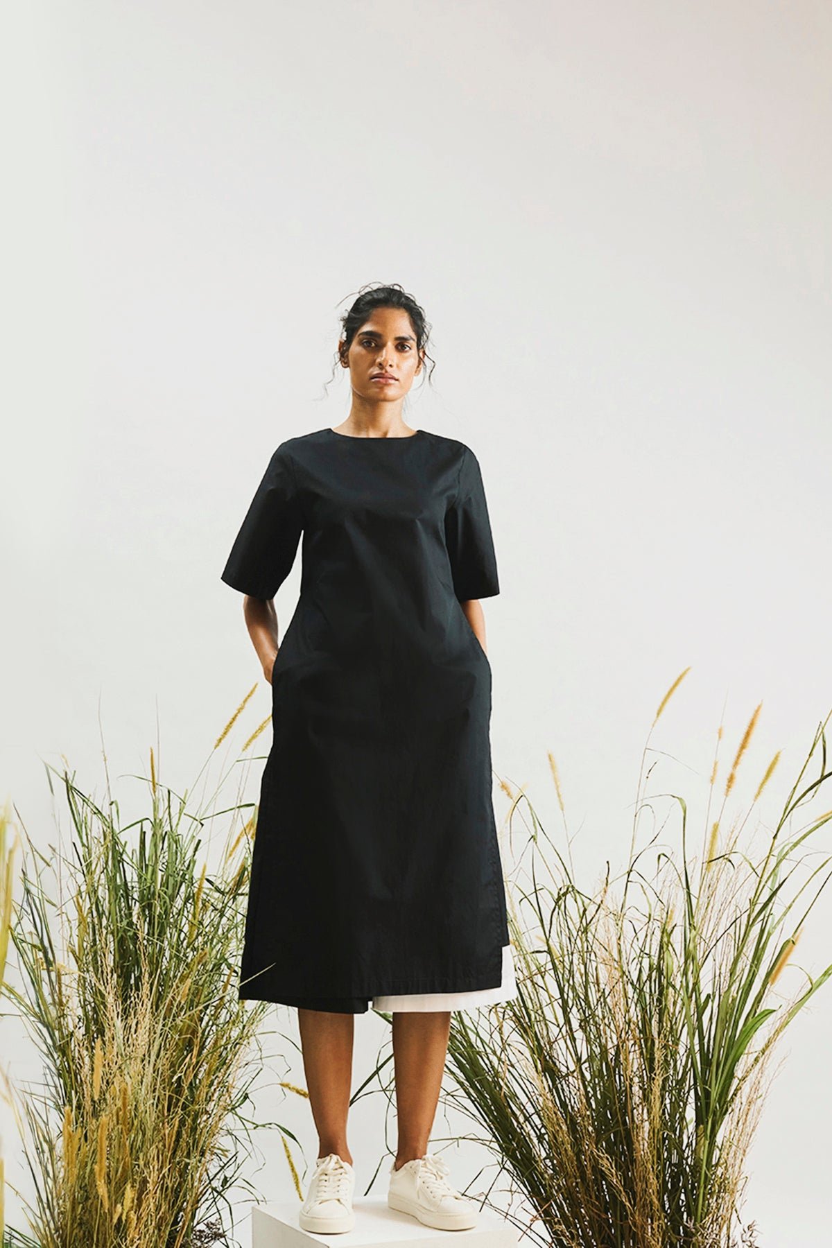 Black Cotton Poplin Midi Shift Dress with Back Zipper