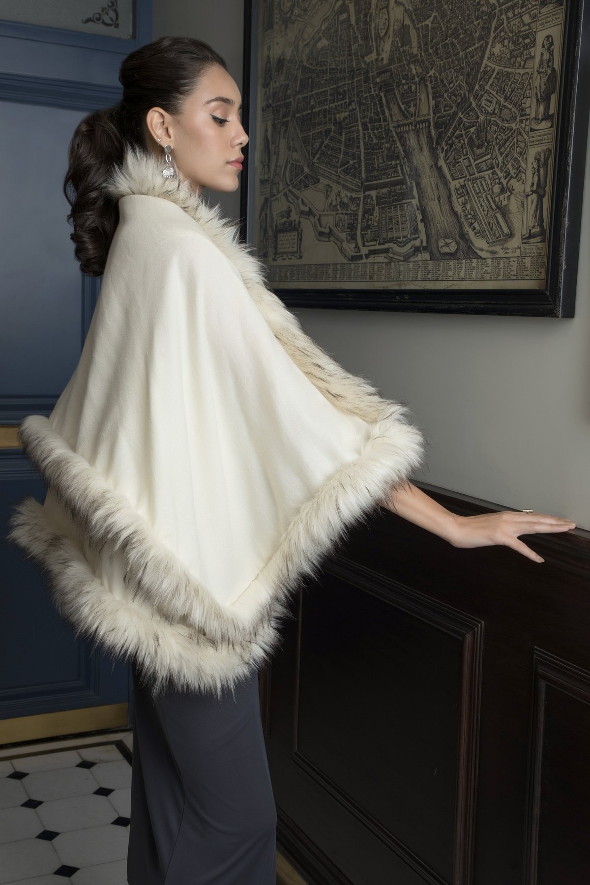 Ivory Wool Cape with Faux Fur Trim