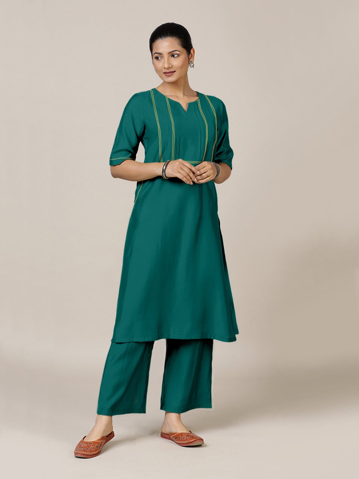 Esha Rozaana Kurta