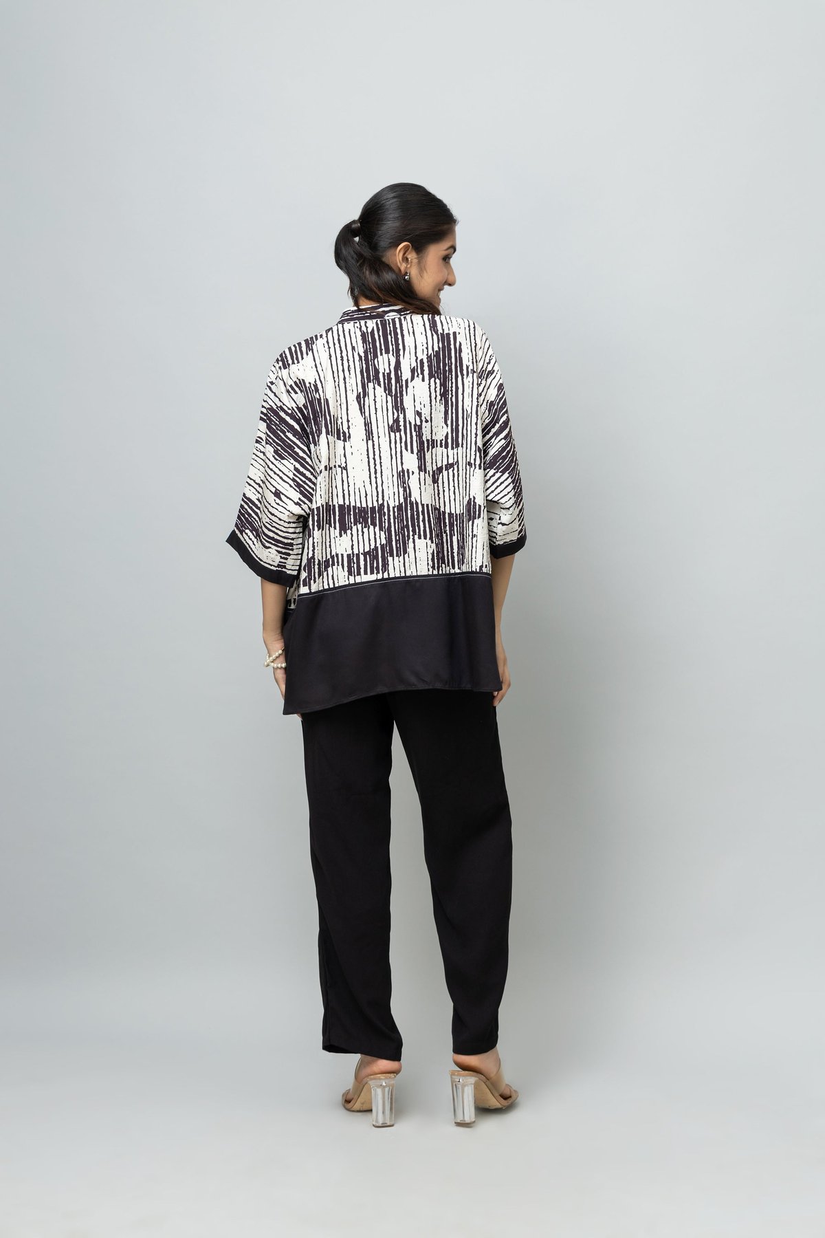 Black/White Abstract Print Oversized Blouse