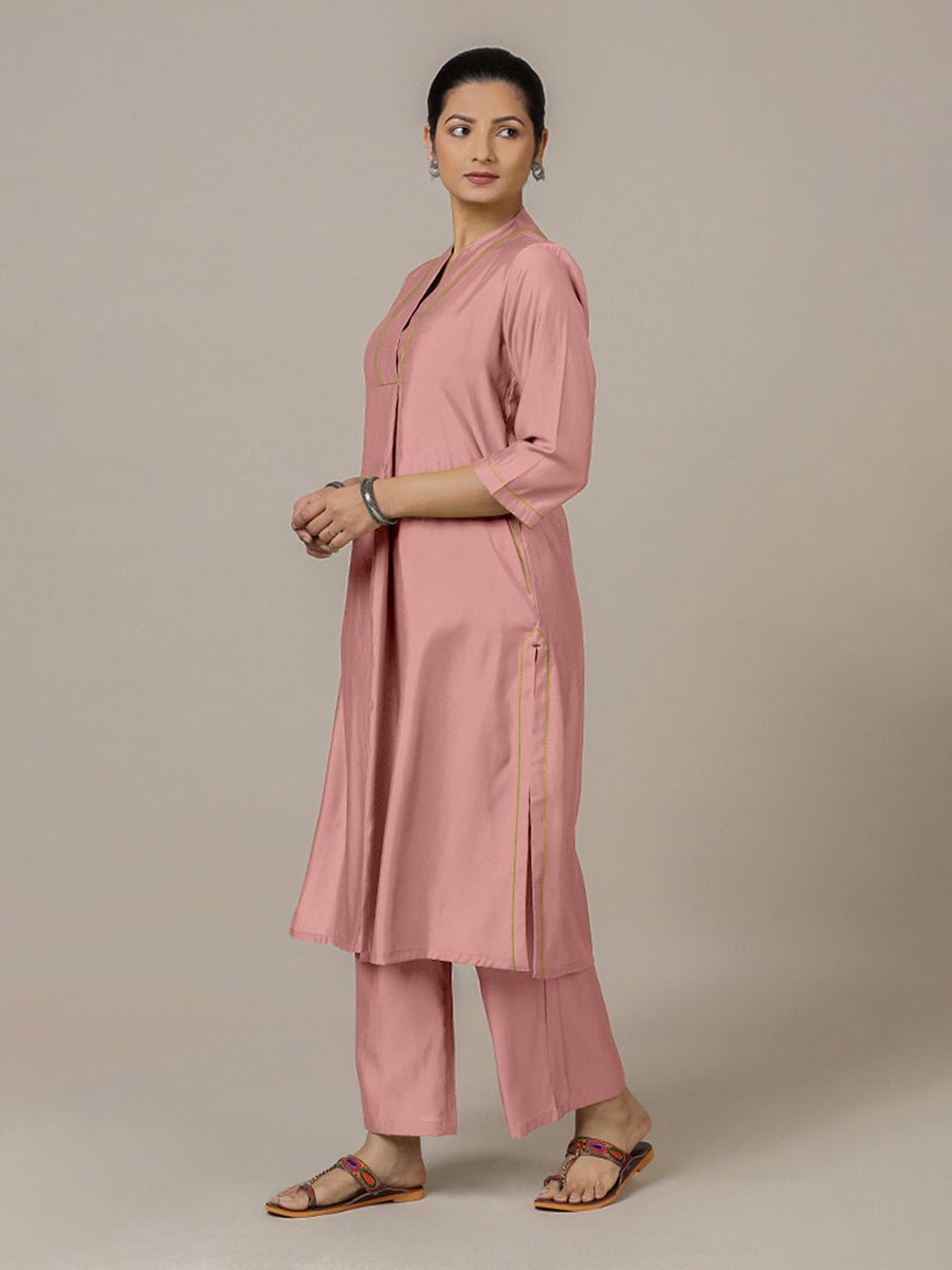 Paakhi Rozaana Kurta