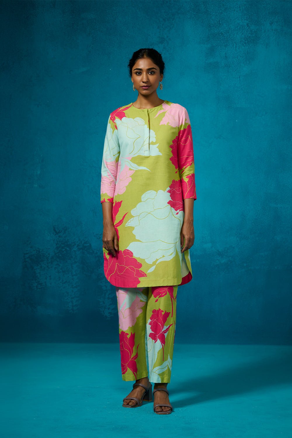 Linen-Cotton Floral Printed Kurta Set with Pants