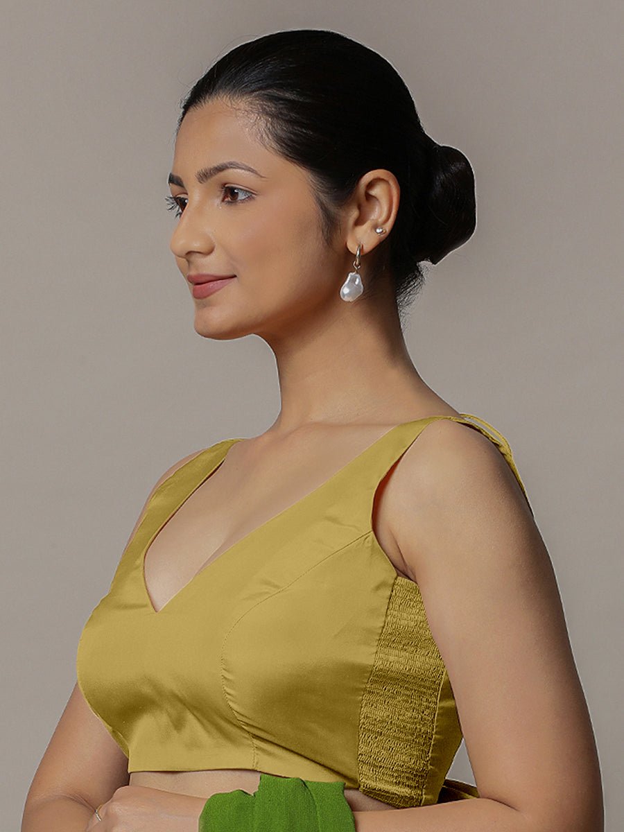 Raisa Rozaana