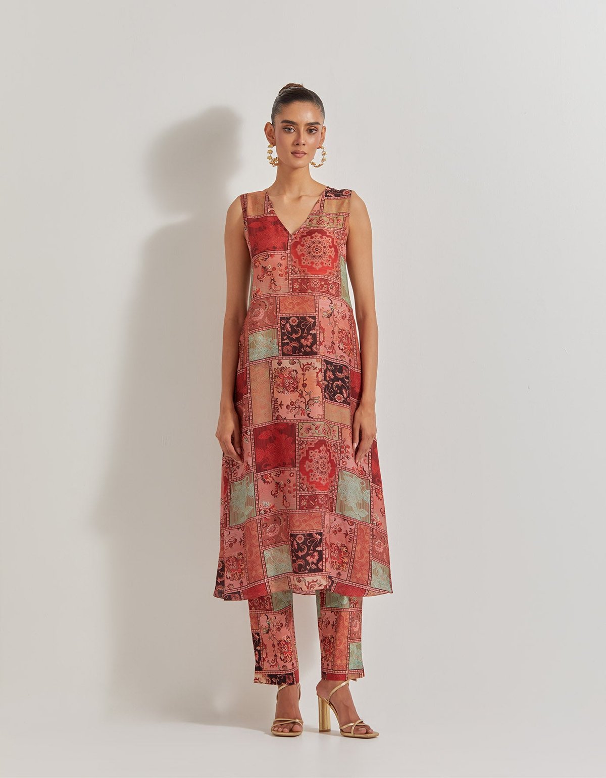 Multicolor Printed Sleeveless V-Neck Kurta Set