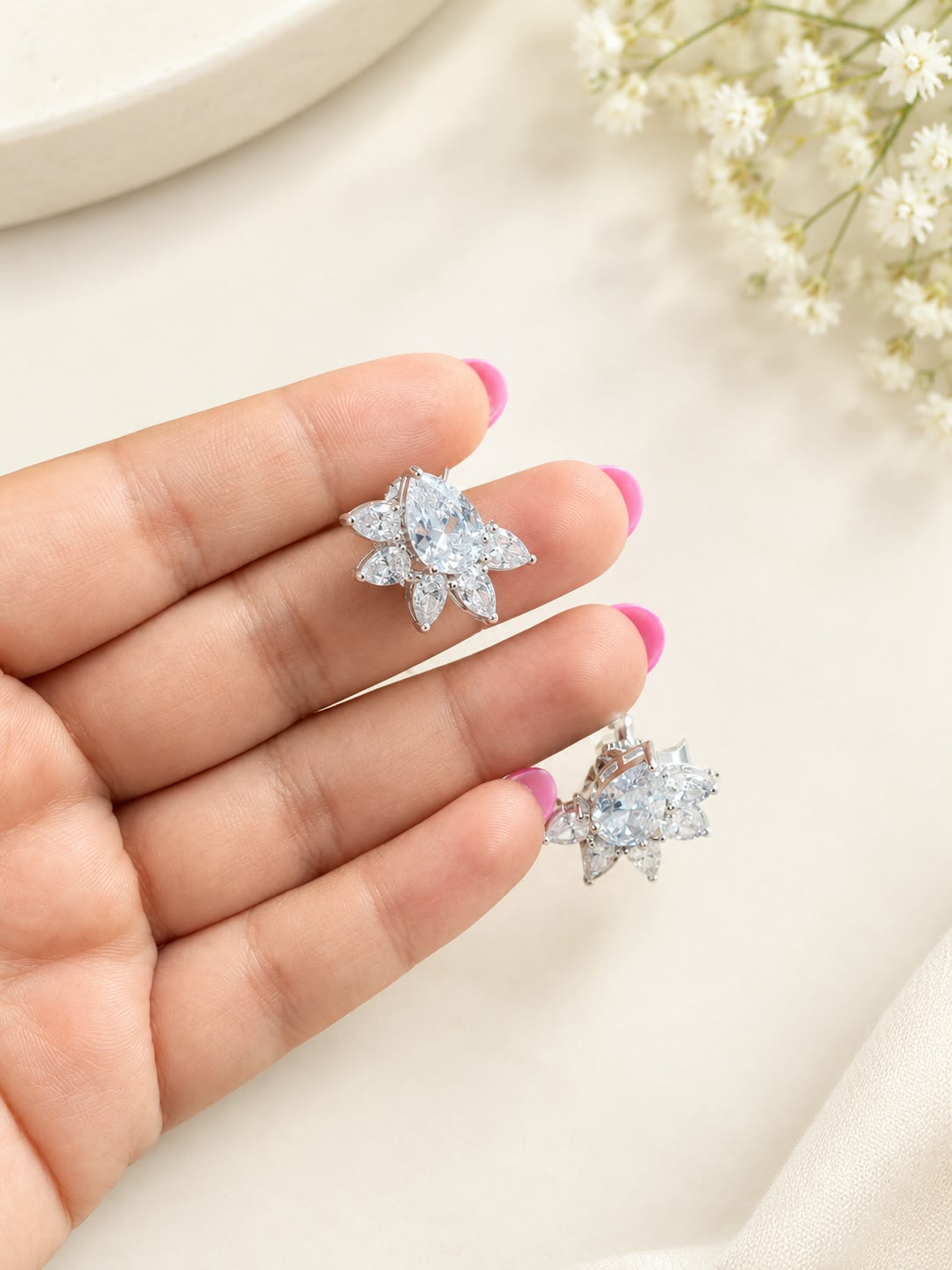 Everlight Studs