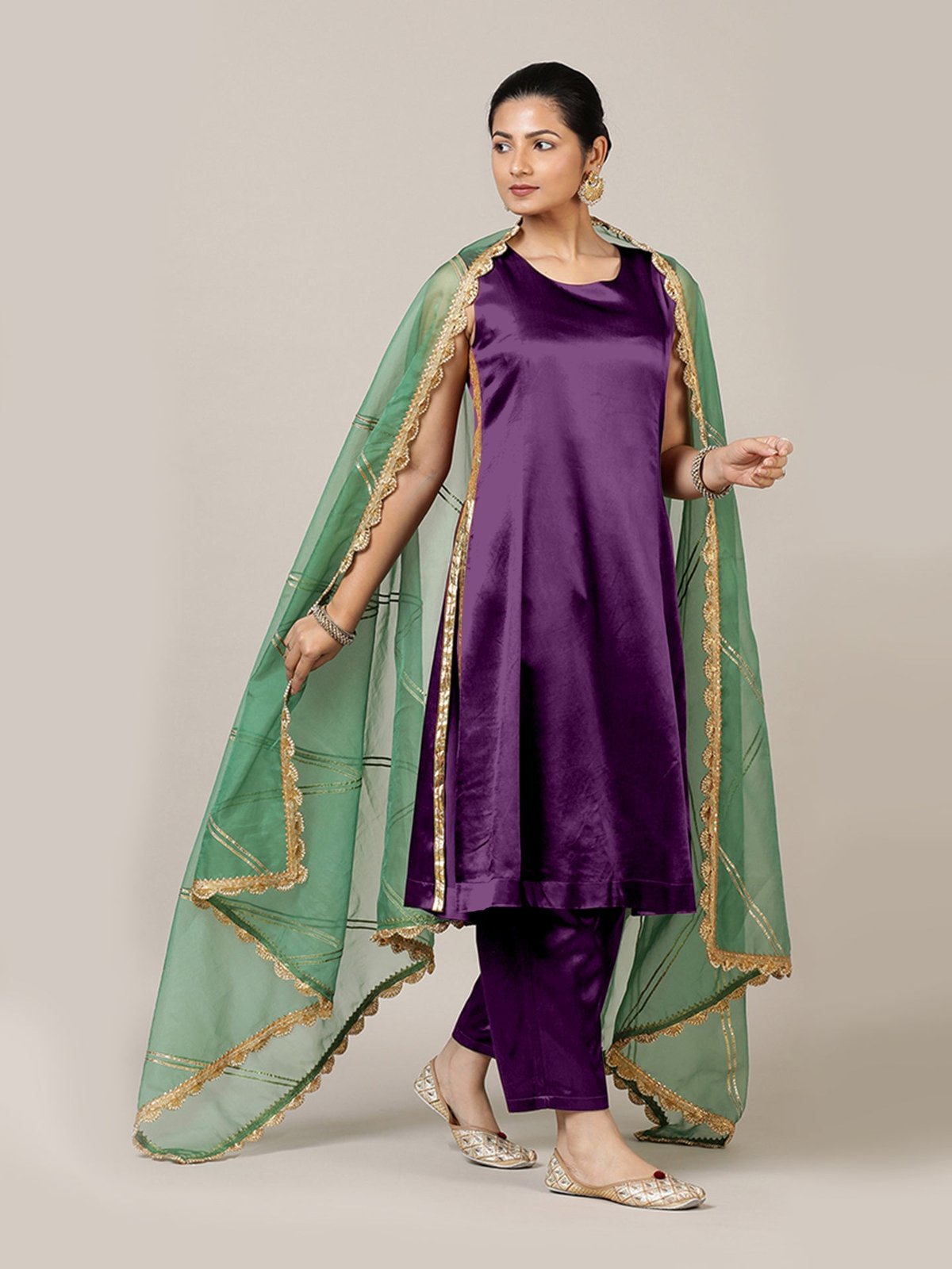 Gulnaaz Tyohaar Kurta