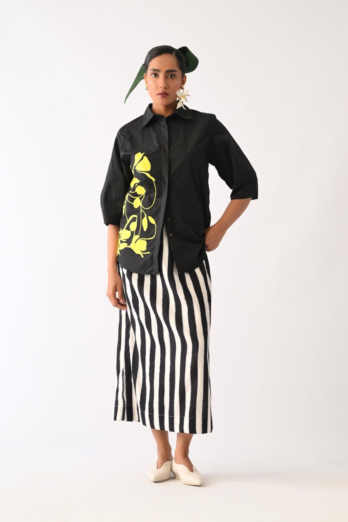 Mono Black Lantern Sleeve Applique Top