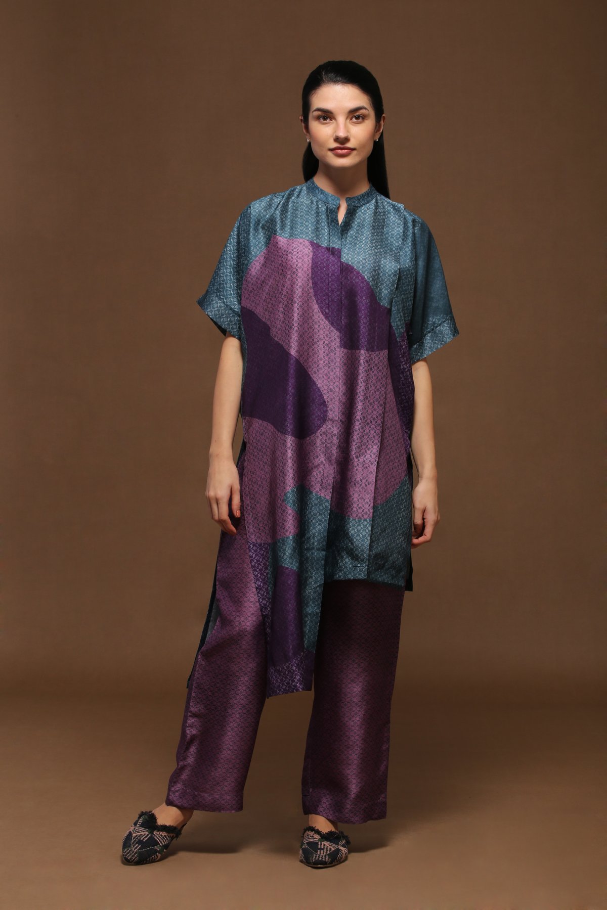 Plush Contour Vine Color