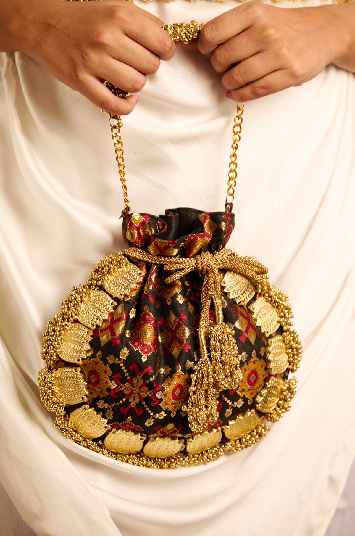 Avika Black (Potli)