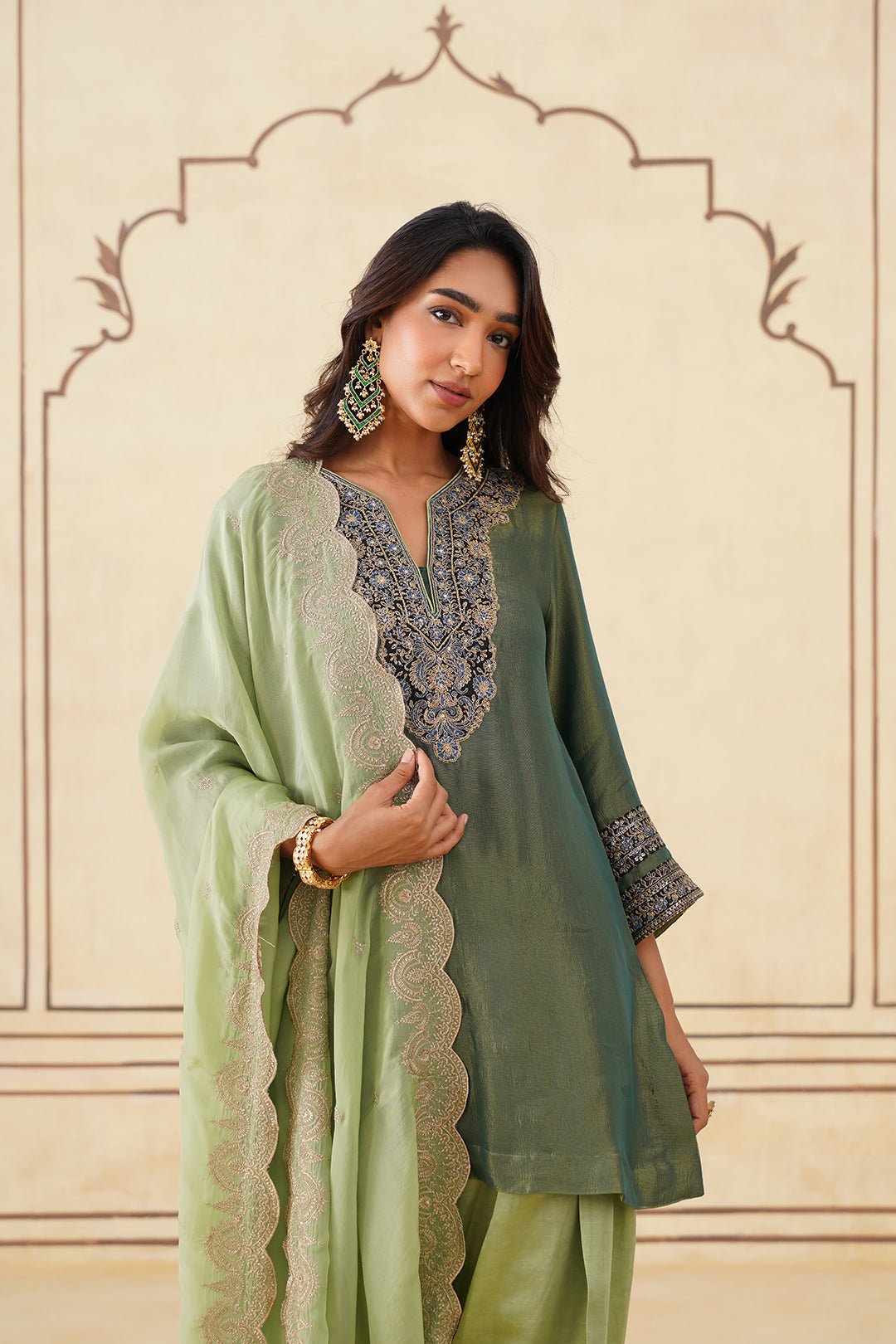 Green Crush Tissue Embroidered Kurta Set with Organza Dupatta