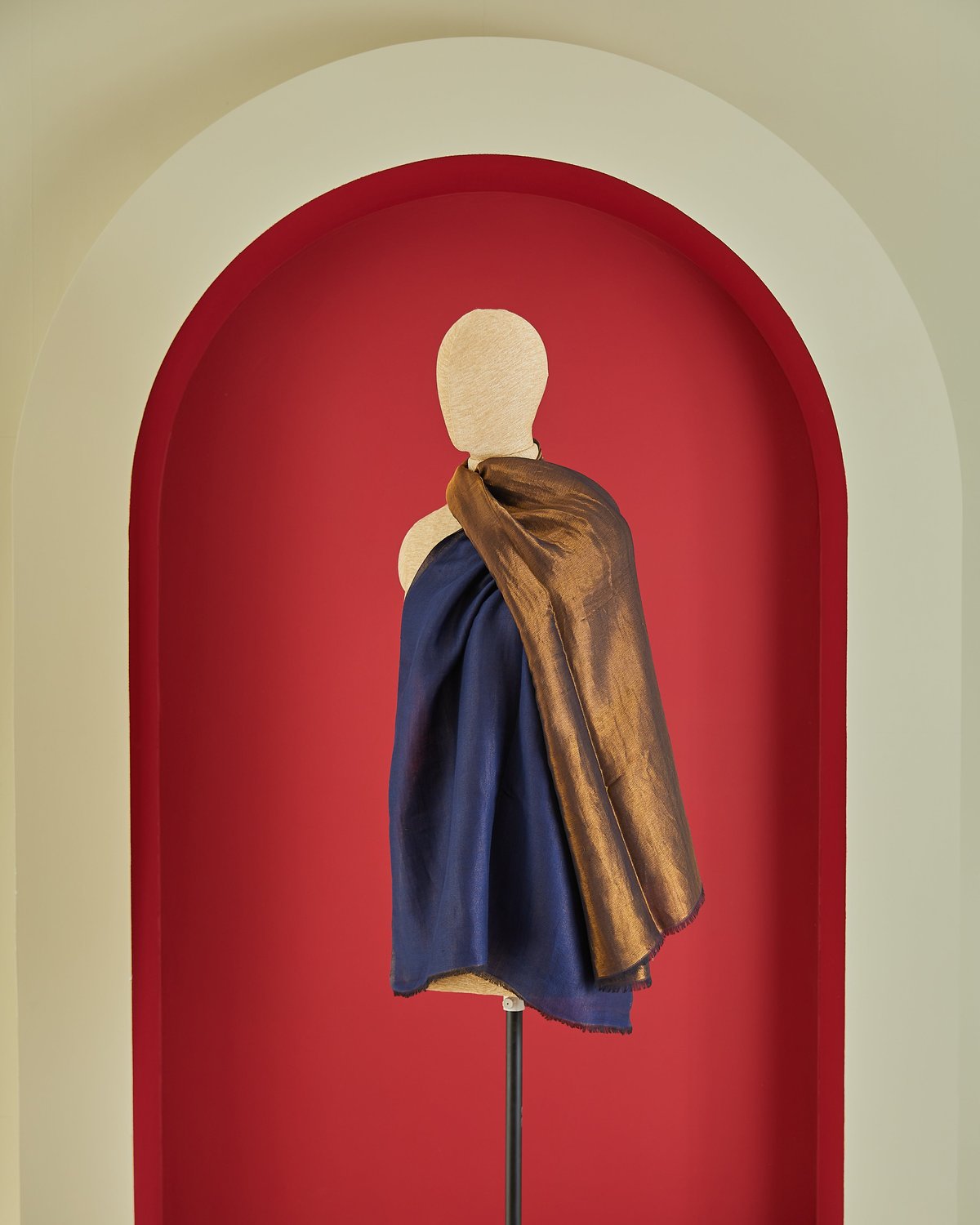 Wool Reversible Zari Stole
