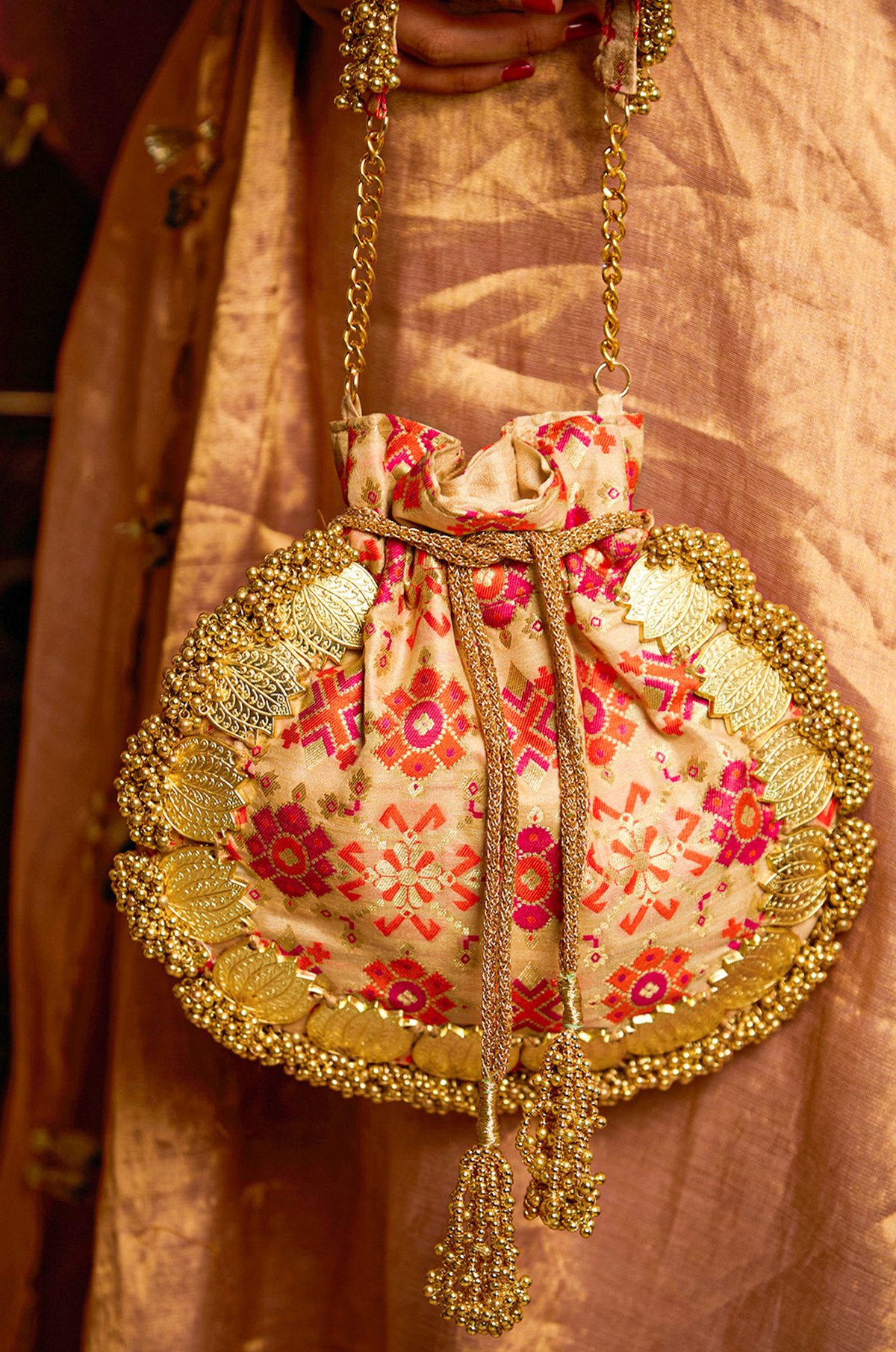 Avika (Potli)