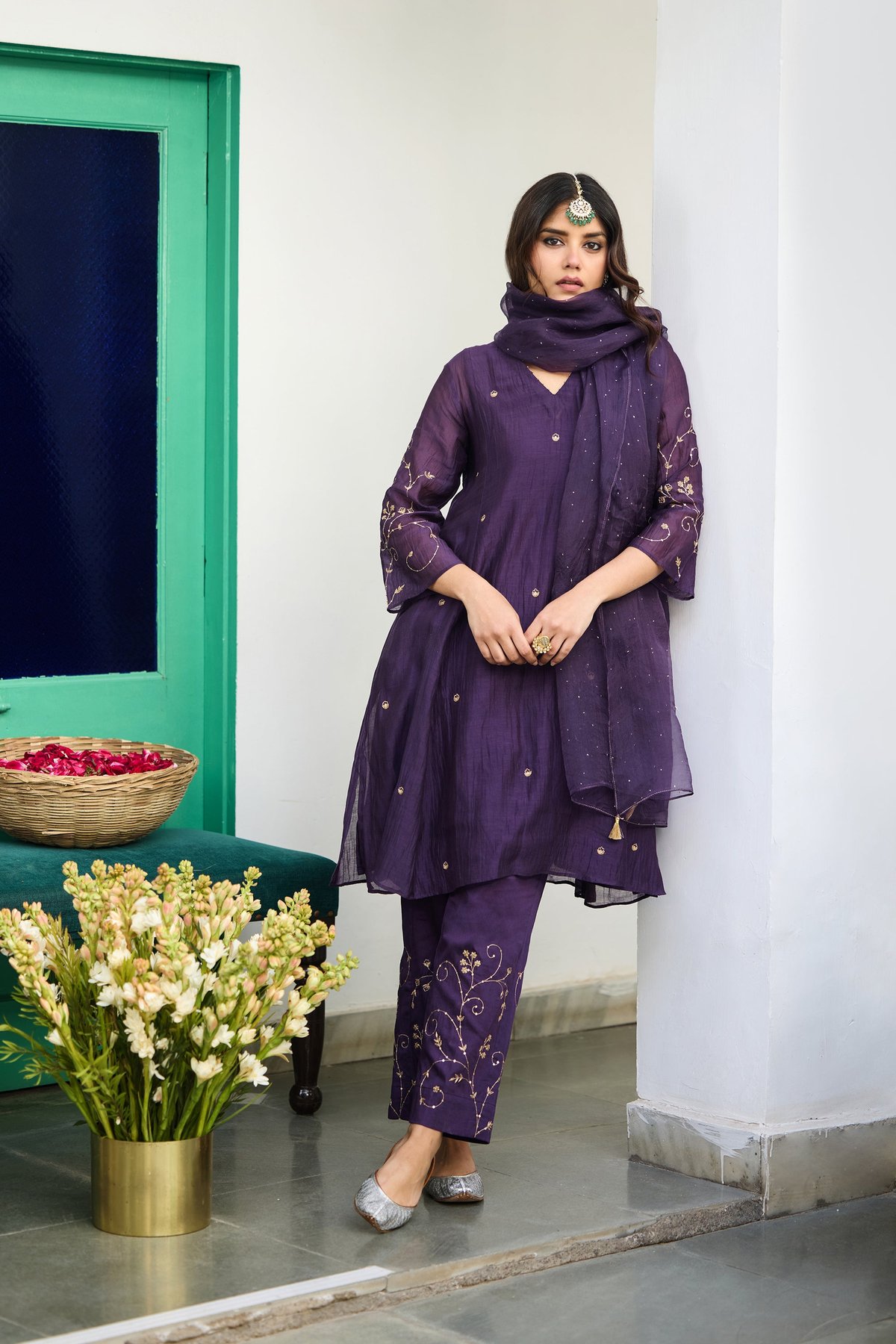 Baingain Silk Chanderi Embroidered Kurta Set