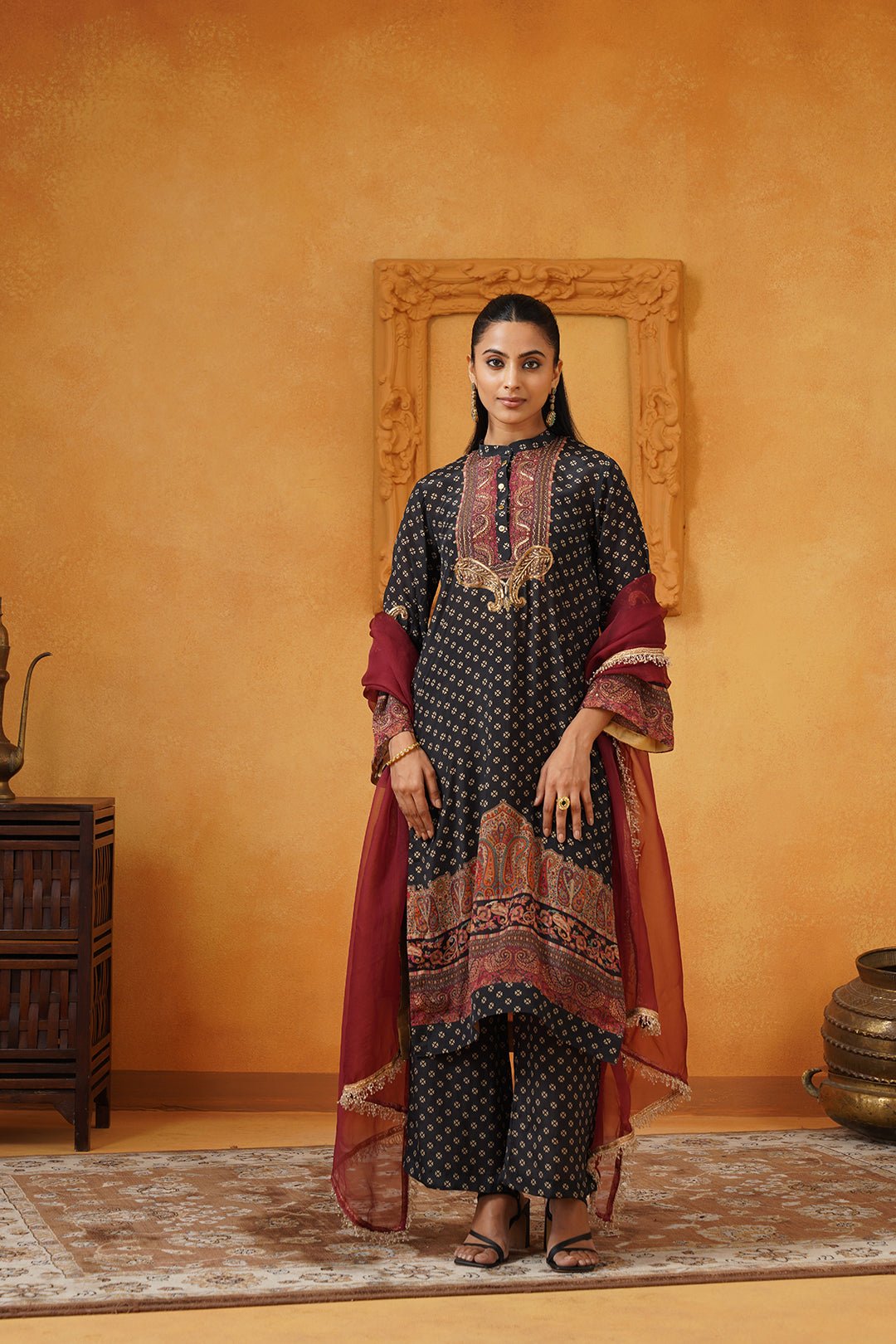 Black and Red Printed Kurta Set with Embroidered Neck