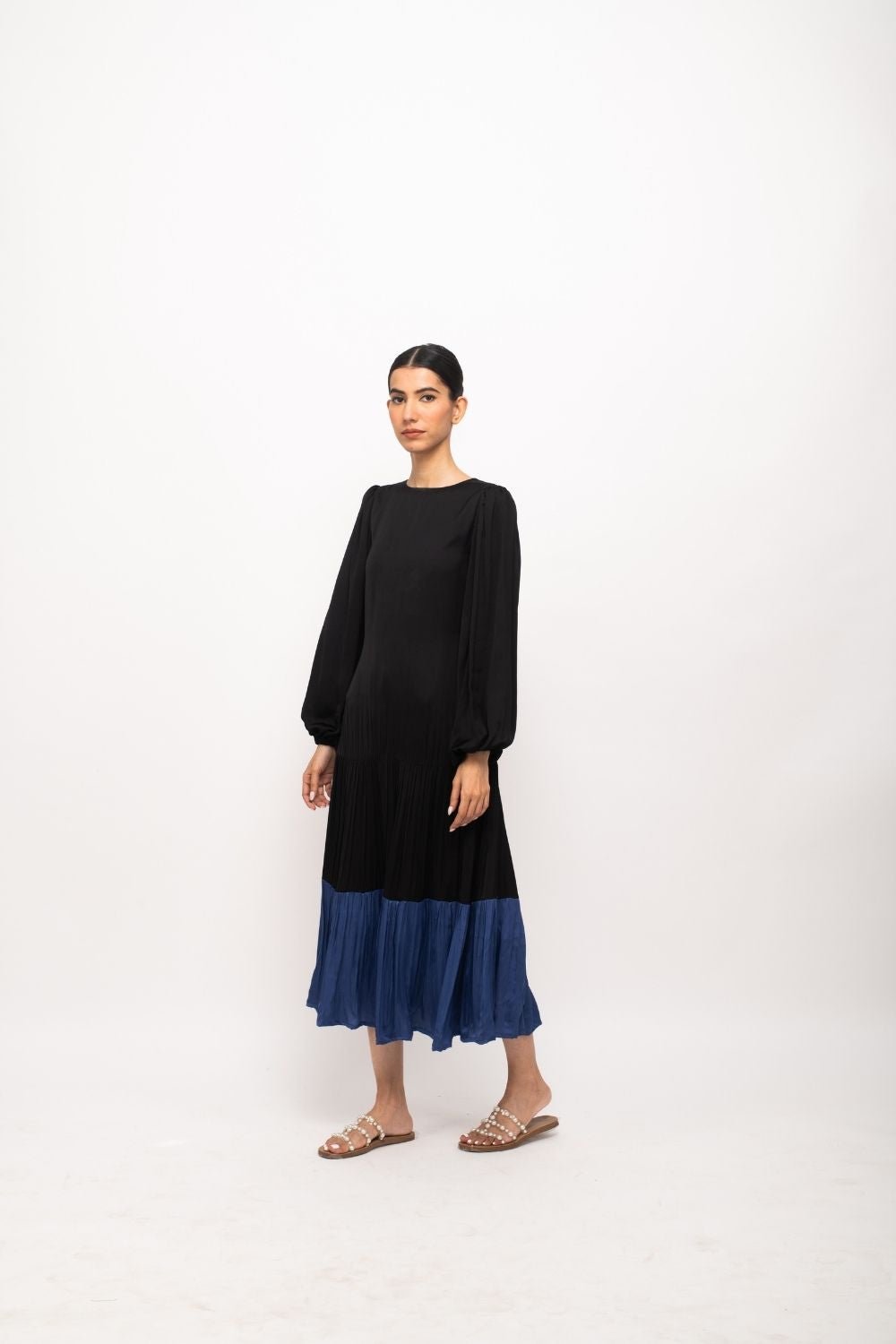 Black and Blue Colorblock Pleated Maxi Dress
