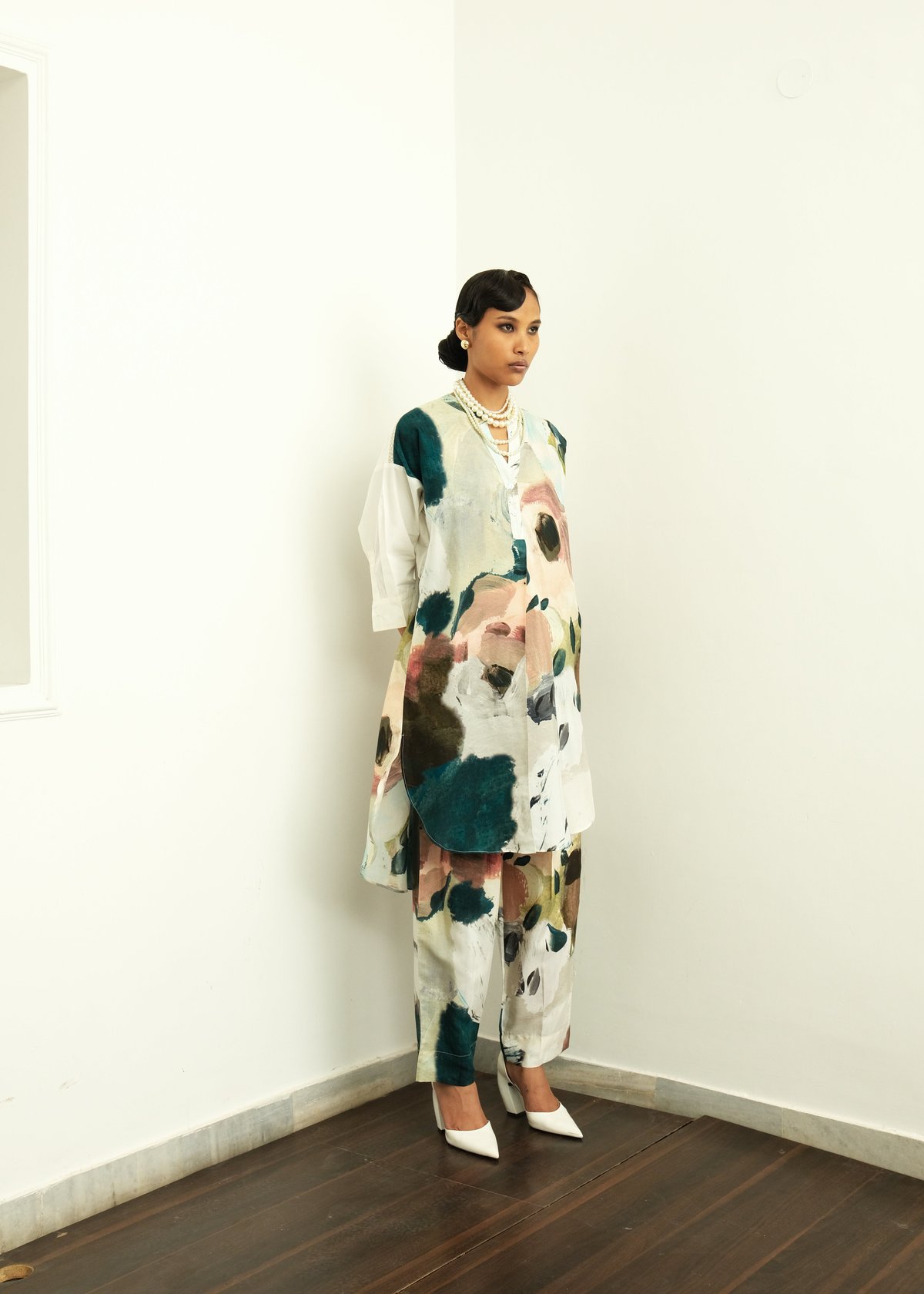 Abstract Print Ivory Tapered Pants with Elasticated Back Waist