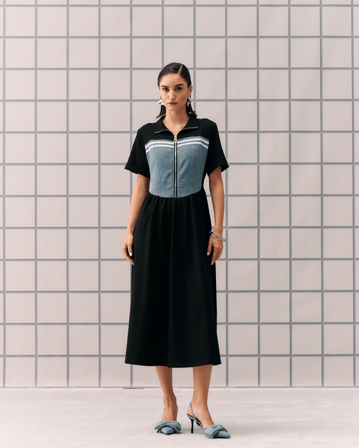Black Colorblock Zip-Front Collared Midi Dress