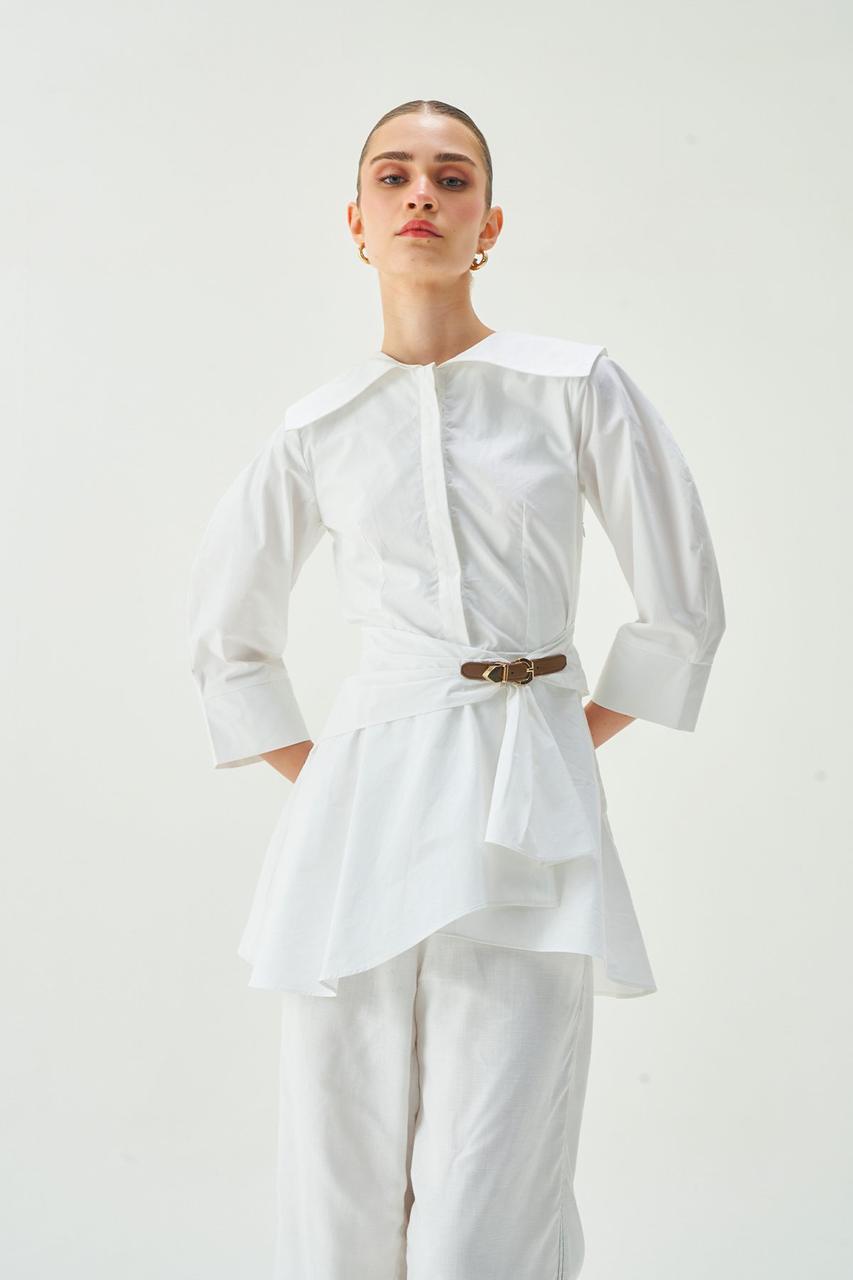 Off-White Belted Cotton Poplin Shirt with Statement Collar