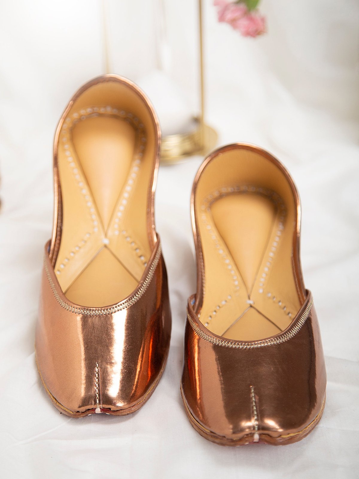 Metallic Copper Jutti
