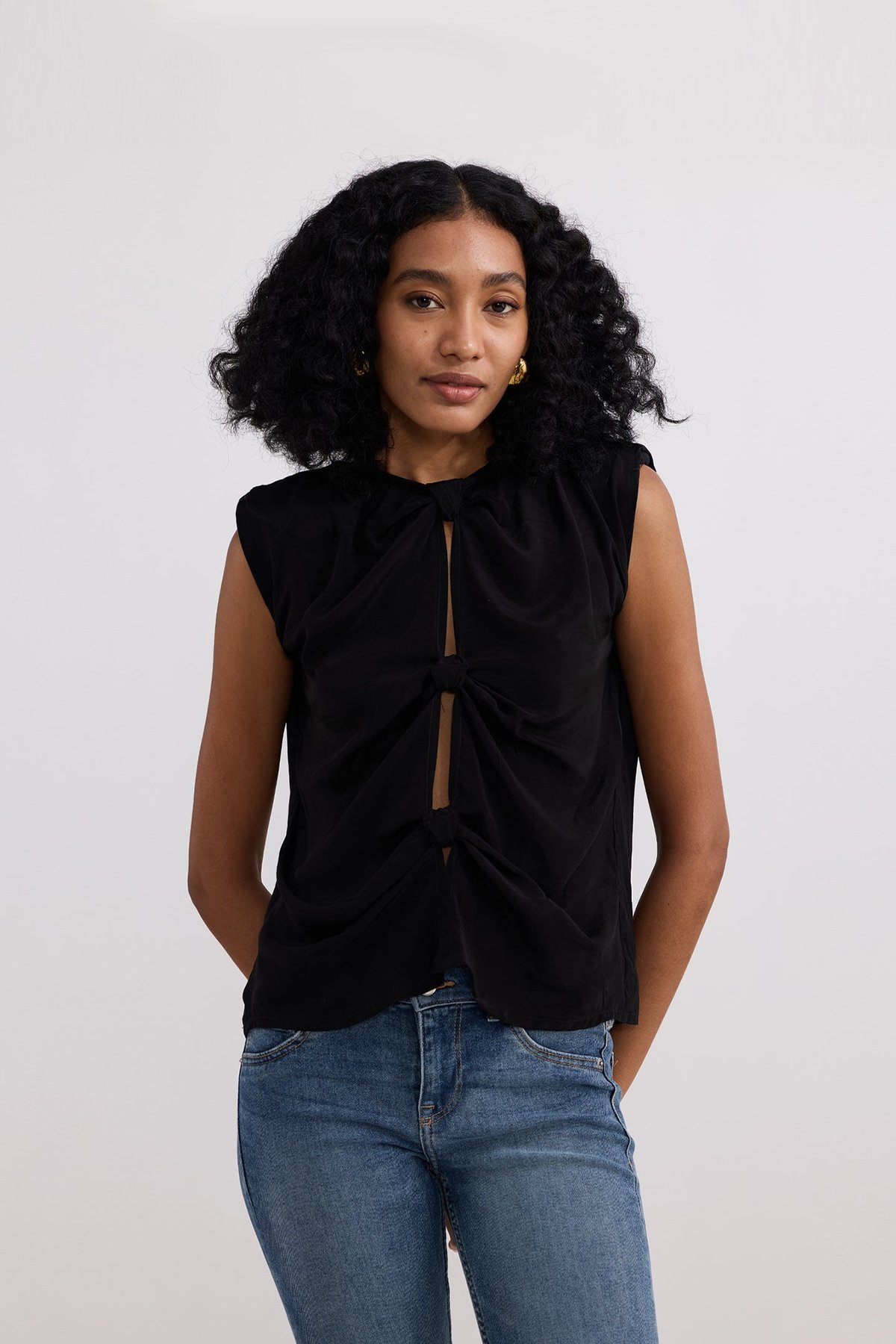 The Knot-So-Basic Top