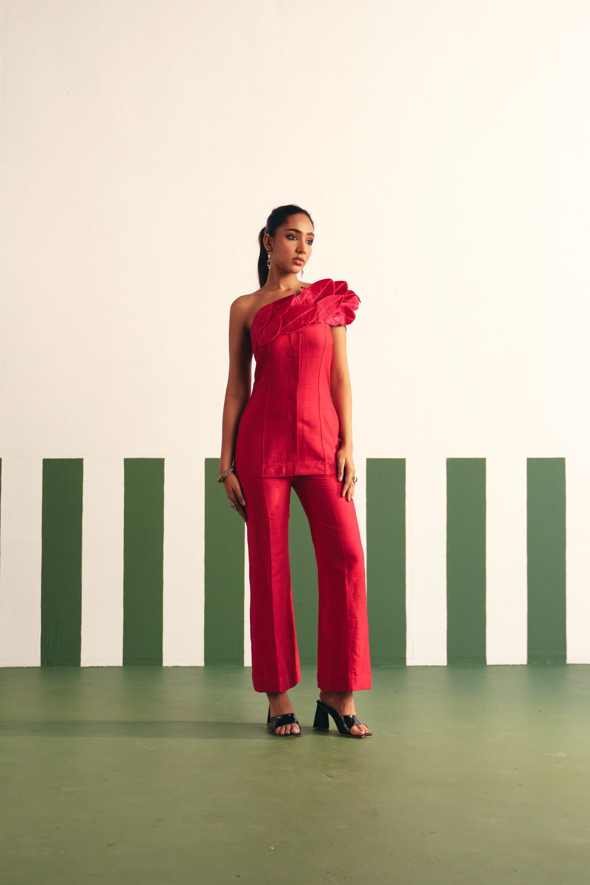 Magenta Pink One-Shoulder Pant Suit Set with 3D Leaf