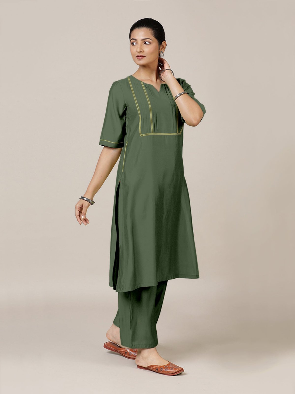 Esha Rozaana Kurta