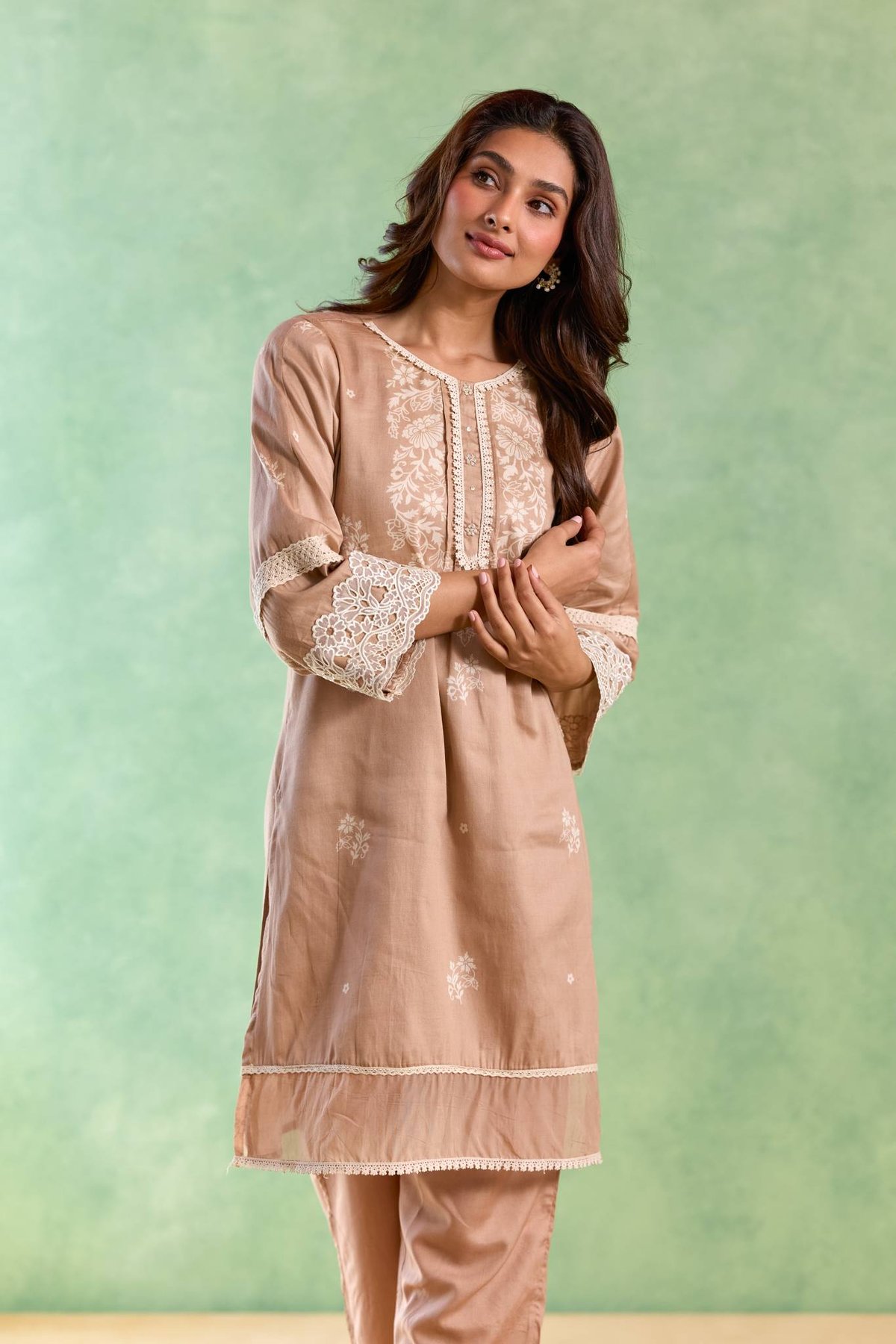 Pink Lotus Kurta with Narrow Pants - Set of 2