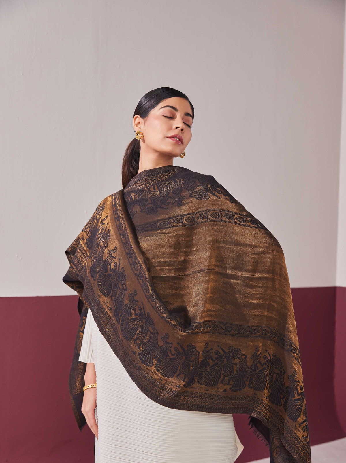 Wool RV Zari Black Stole