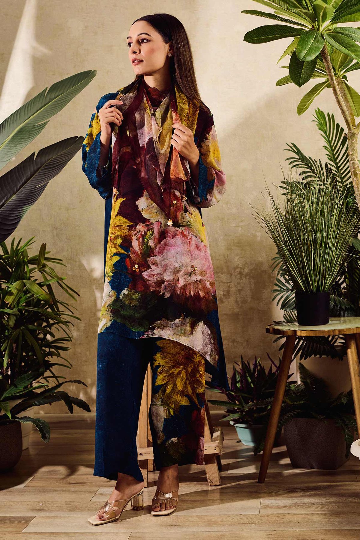 Viscose Crepe Print Floral Mandarin Shirt And Pant Set