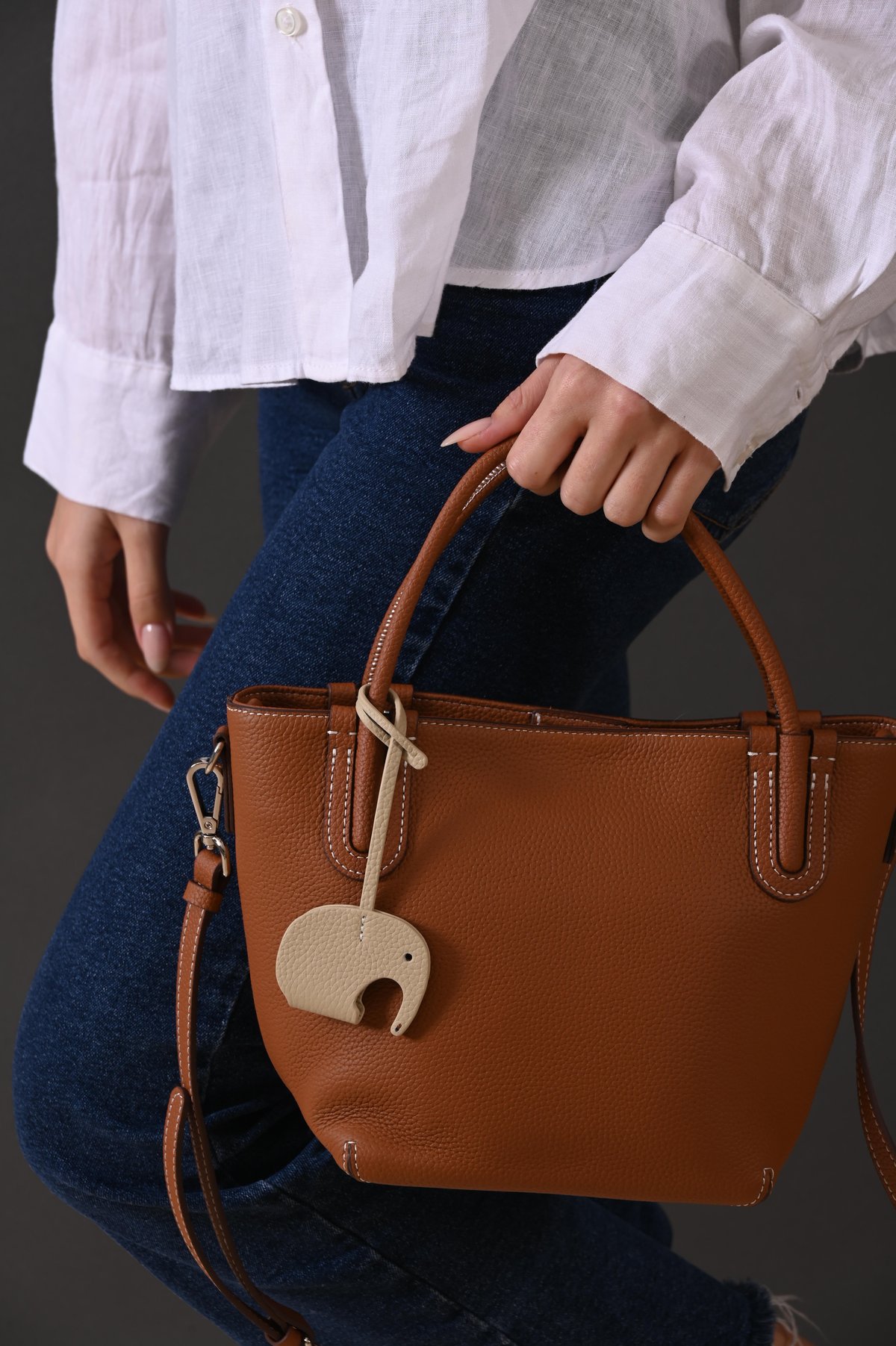 Elara - Ladies Leather Bucket Bag Tan