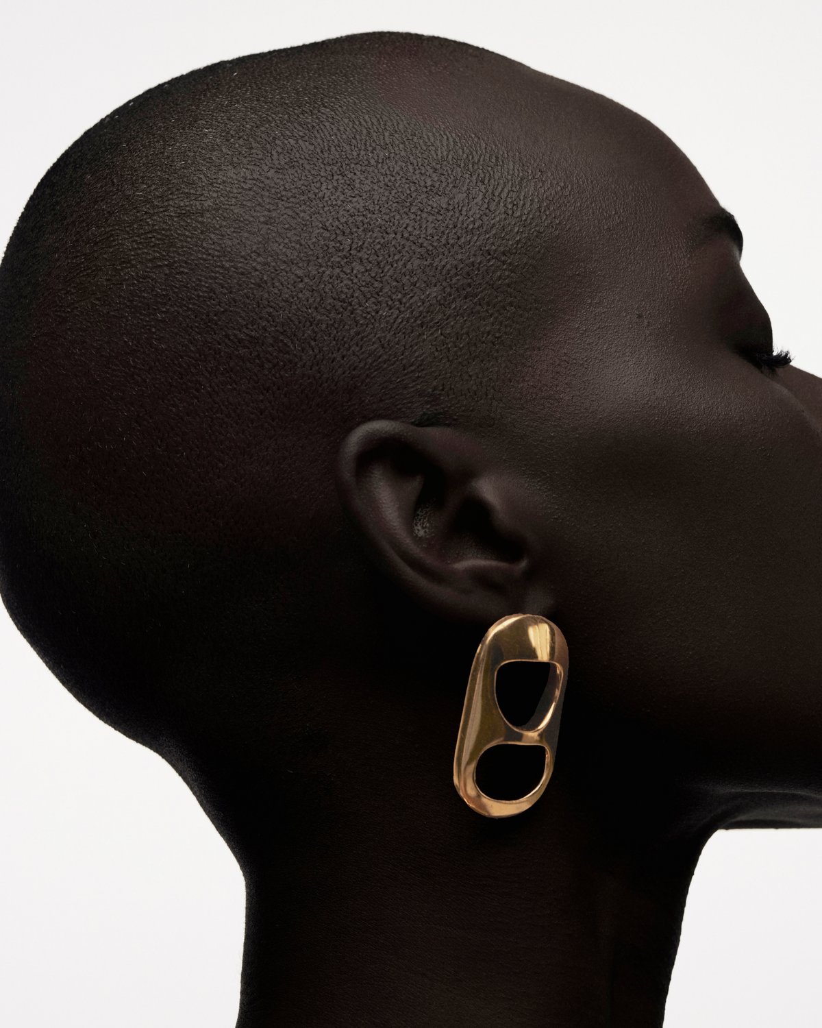 DRAMATIC CAN STUDS