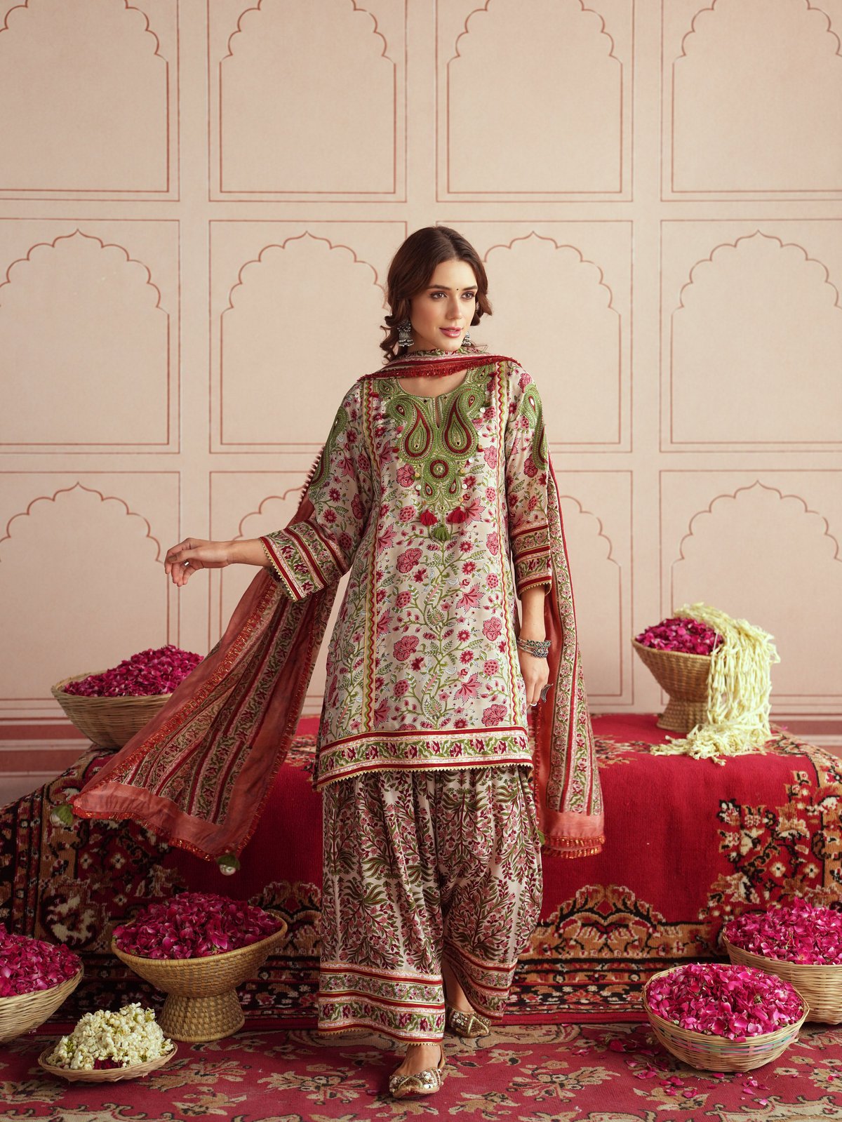 GULRUKH SHORT KURTA WITH FARSHI SALWAR & DUPATTA