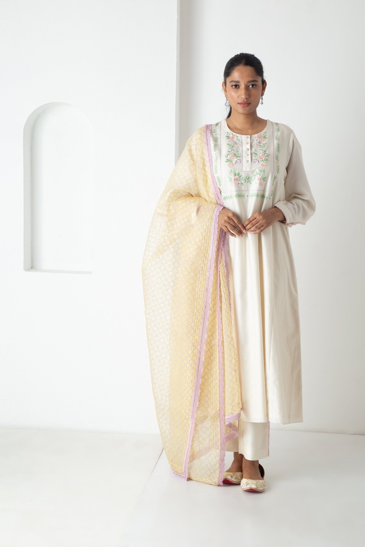Cyra Kurta