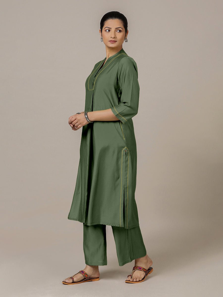 Paakhi Rozaana Kurta Set