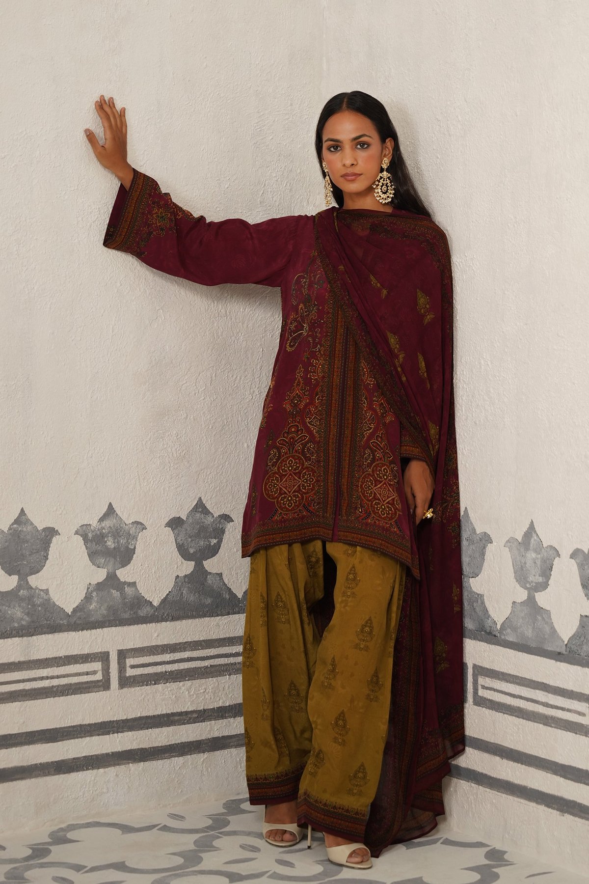 Kiti Crepe Printed Suit Set