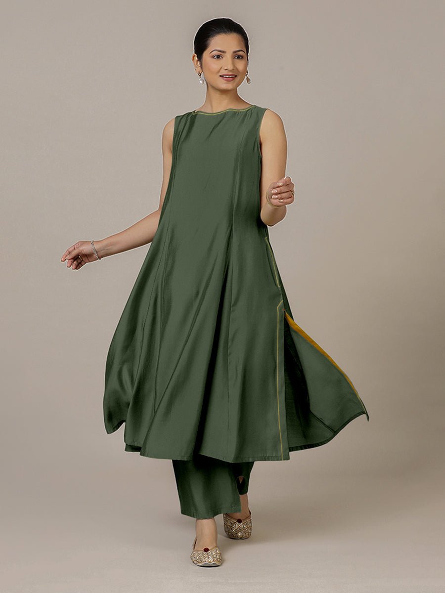 Sarah Rozaana Kurta