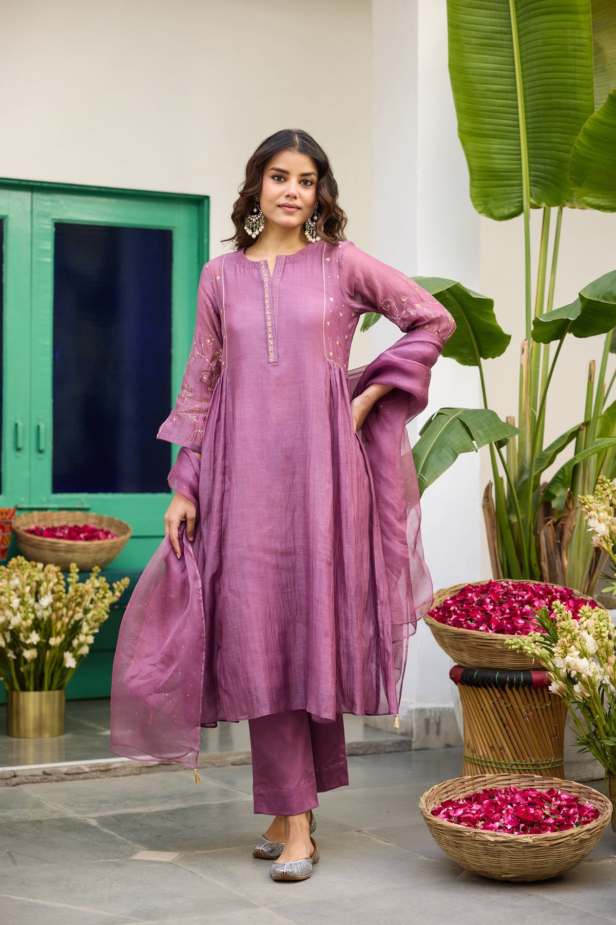 Lilac Silk Chanderi Embroidered Kurta Set (With Dupatta Option)