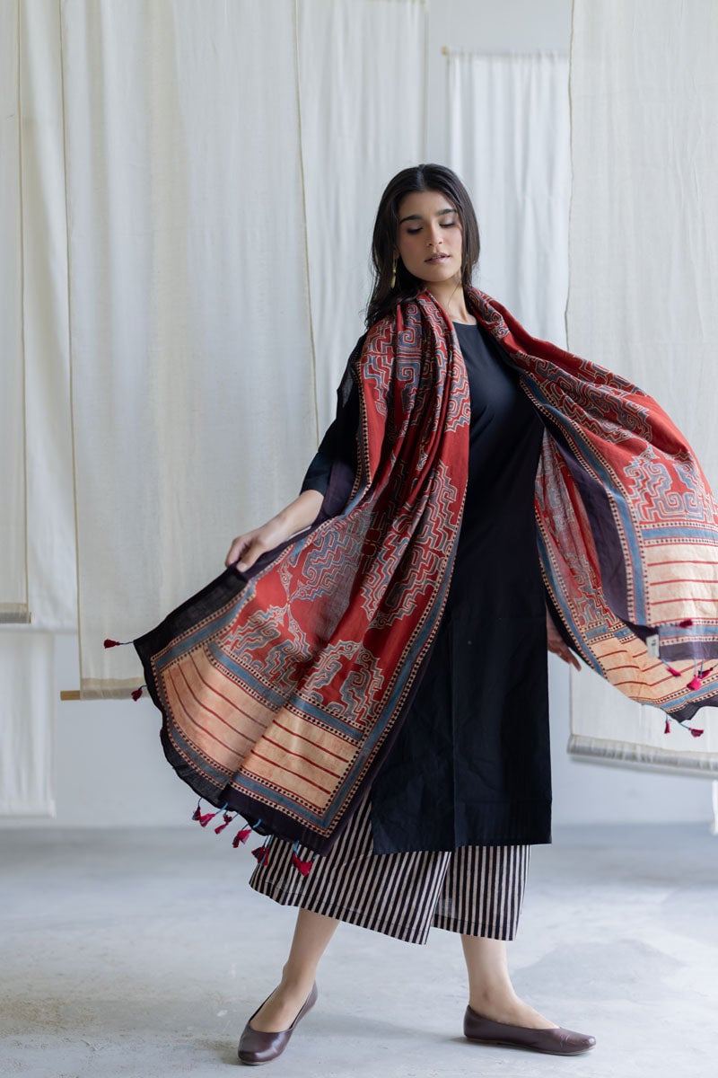 Set Of 3 - Kurta, Culottes & Dupatta - Mrida 18