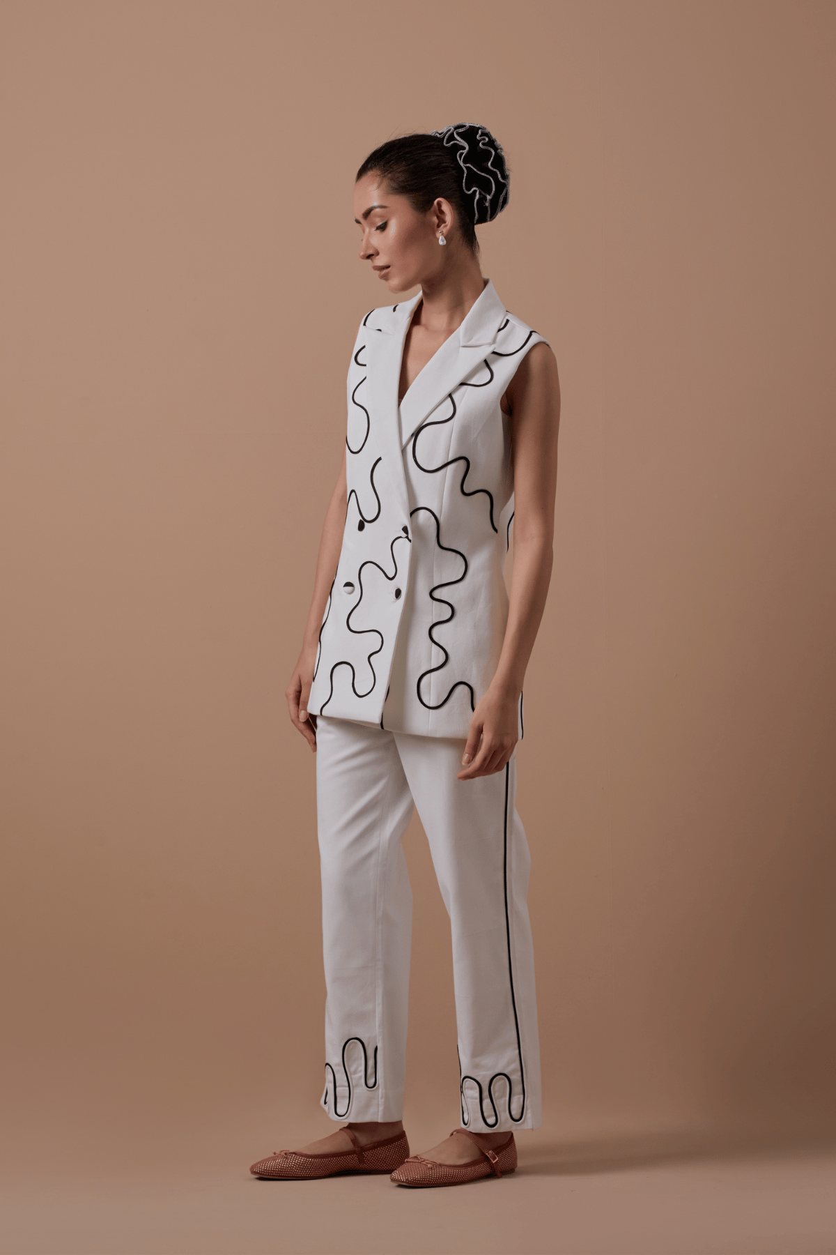 White Sleeveless Double-Breasted Blazer Co-ord Set