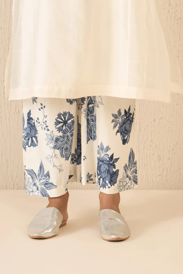 Floral Fanatsy: Blue Line Floral Flair Pants