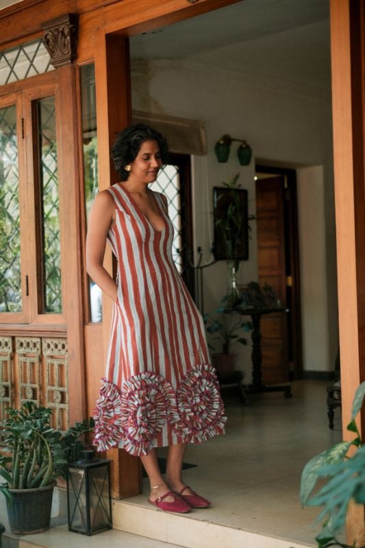 Red/White Striped V-Neck Sleeveless Midi Dress