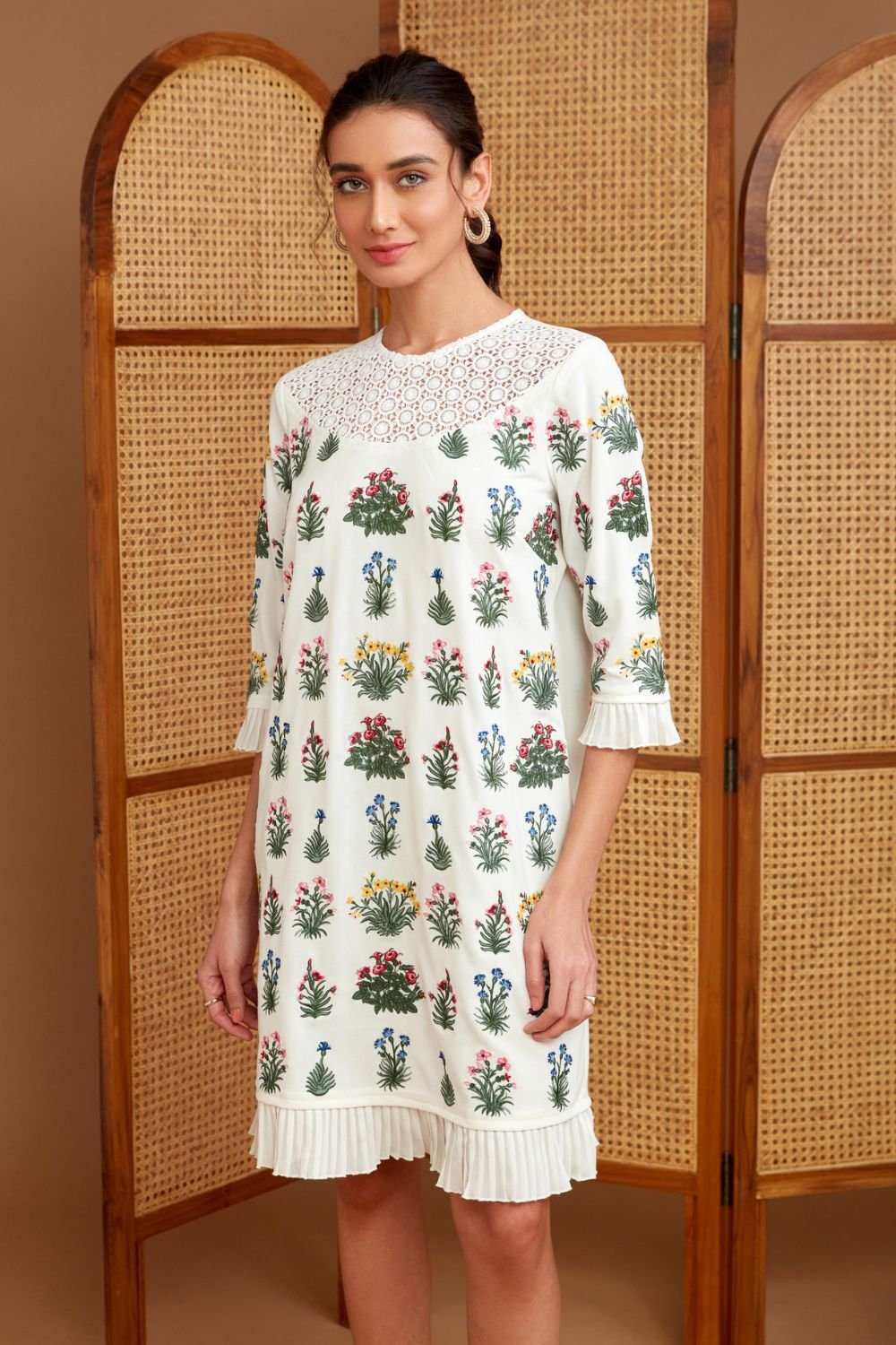White Floral Knee-Length Shift Dress with Lace Yoke