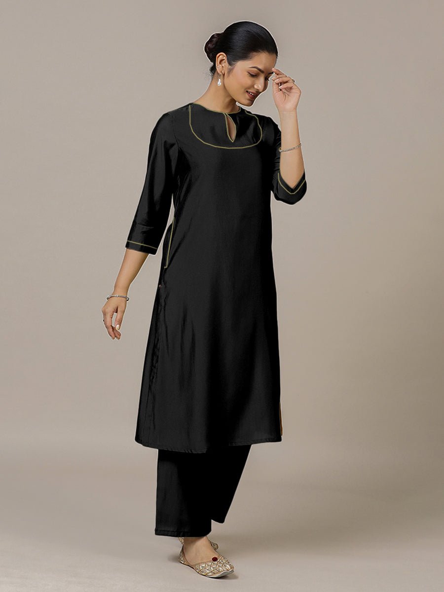 Zoya Rozaana Kurta