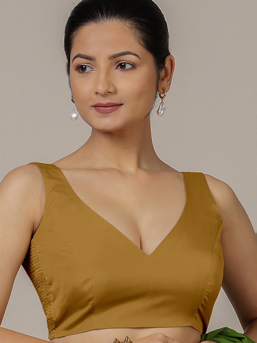 Raisa Rozaana