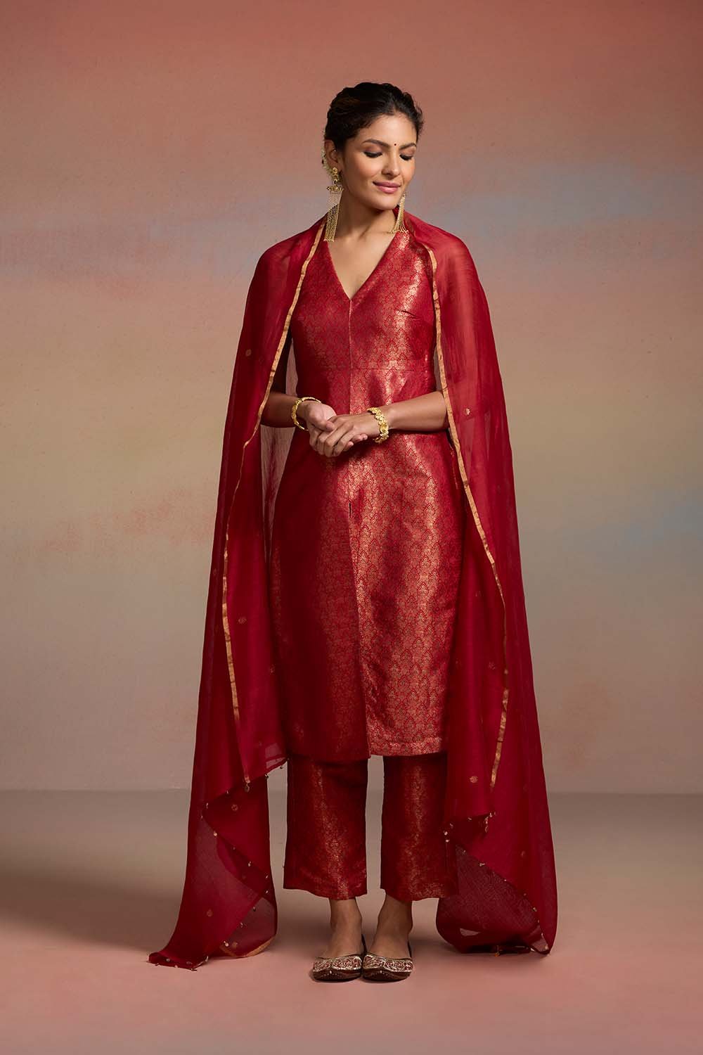 Red Banarasi Silk Tanchoi Sleeveless Kurta Set
