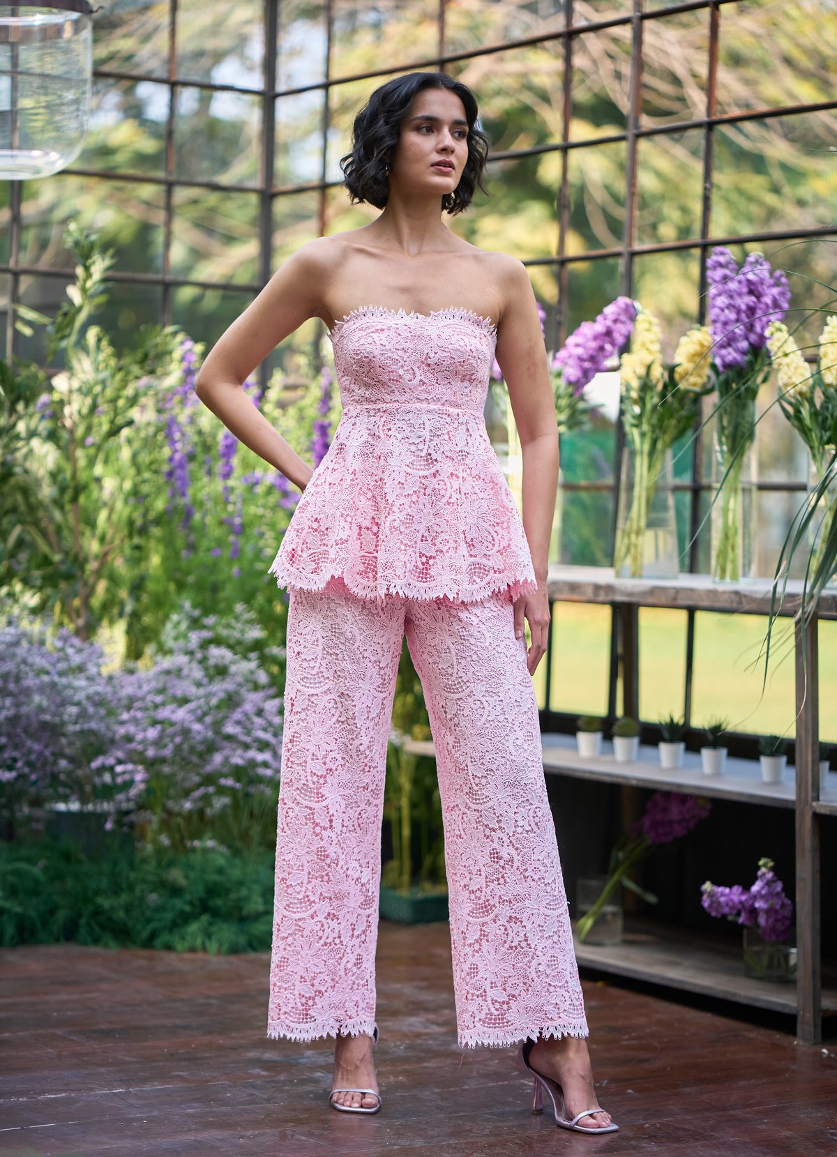 Scalloped Straight-Cut Lace Pant