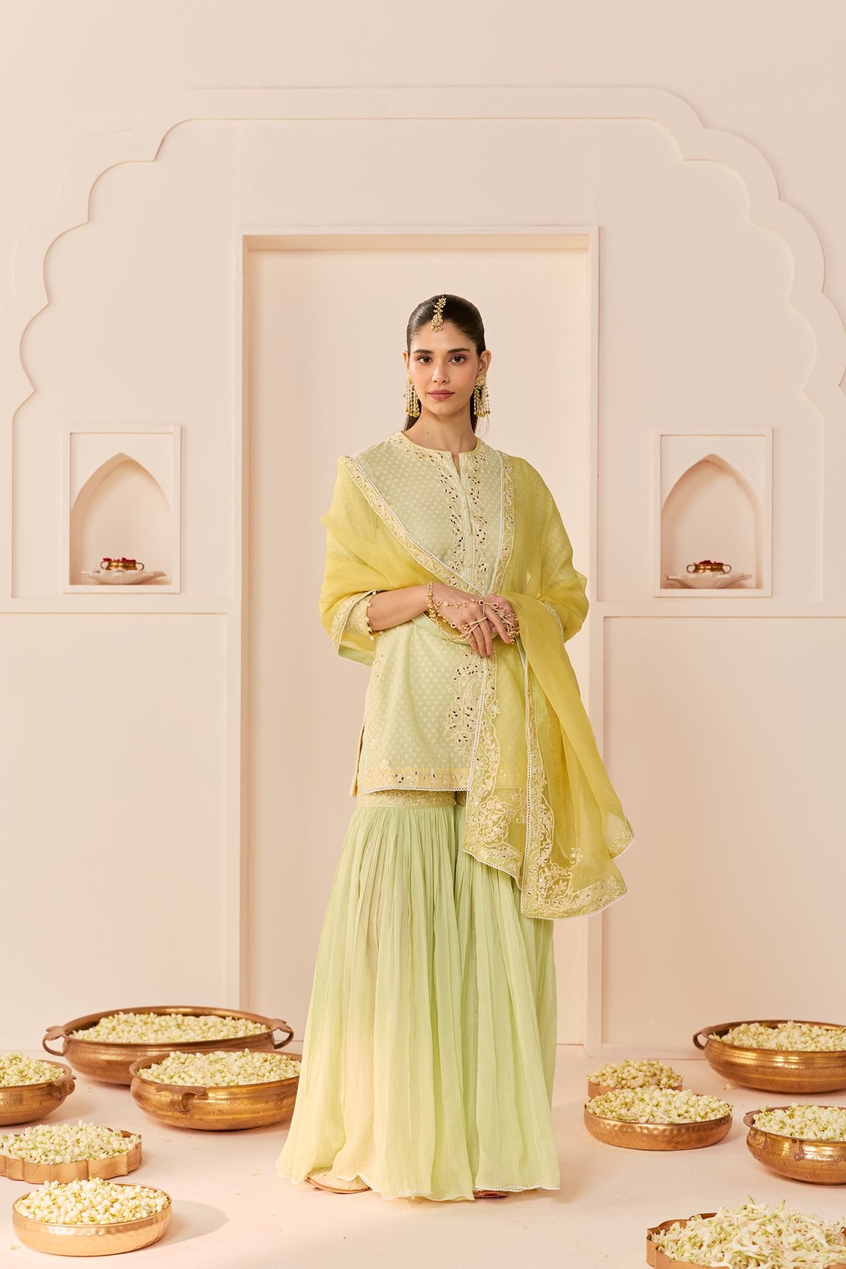 YASNEEN - SHORT KURTA WITH GARARA AND DUPATTA