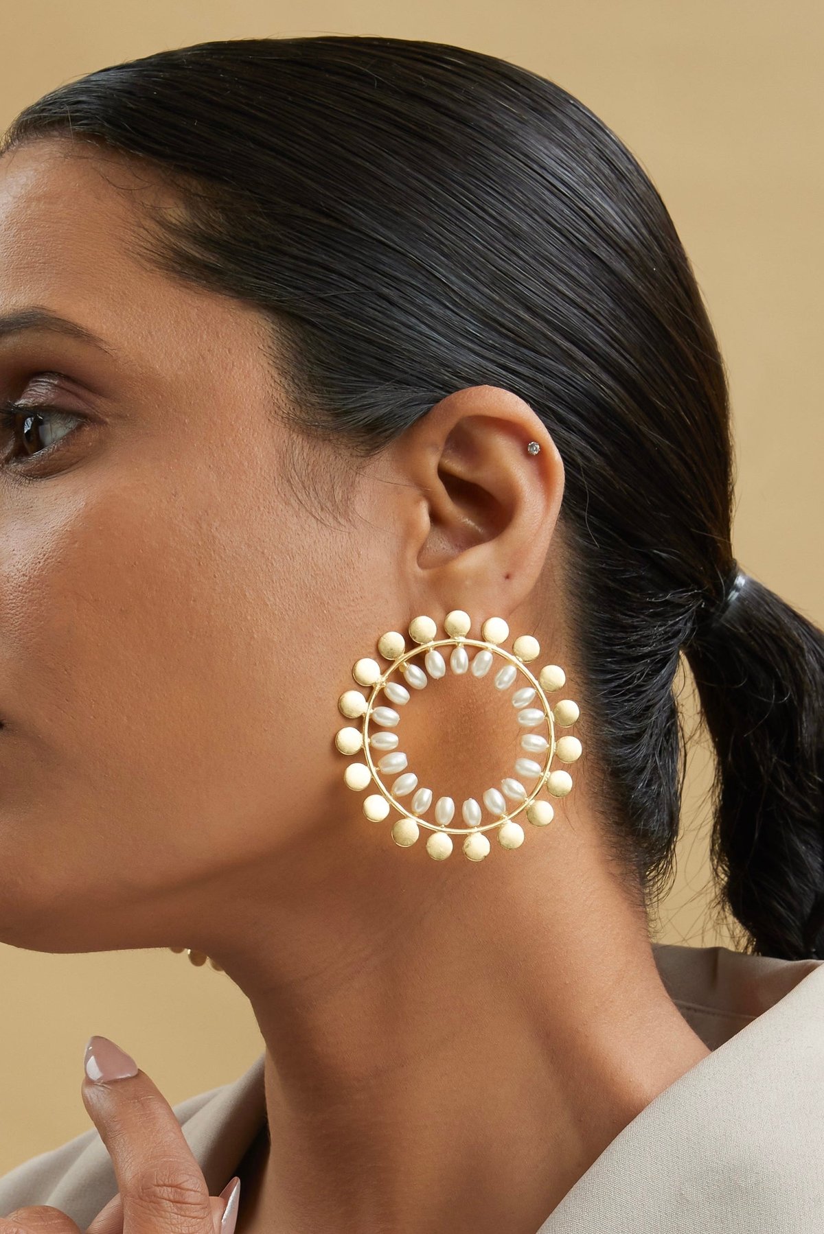 Tarisa Hoops