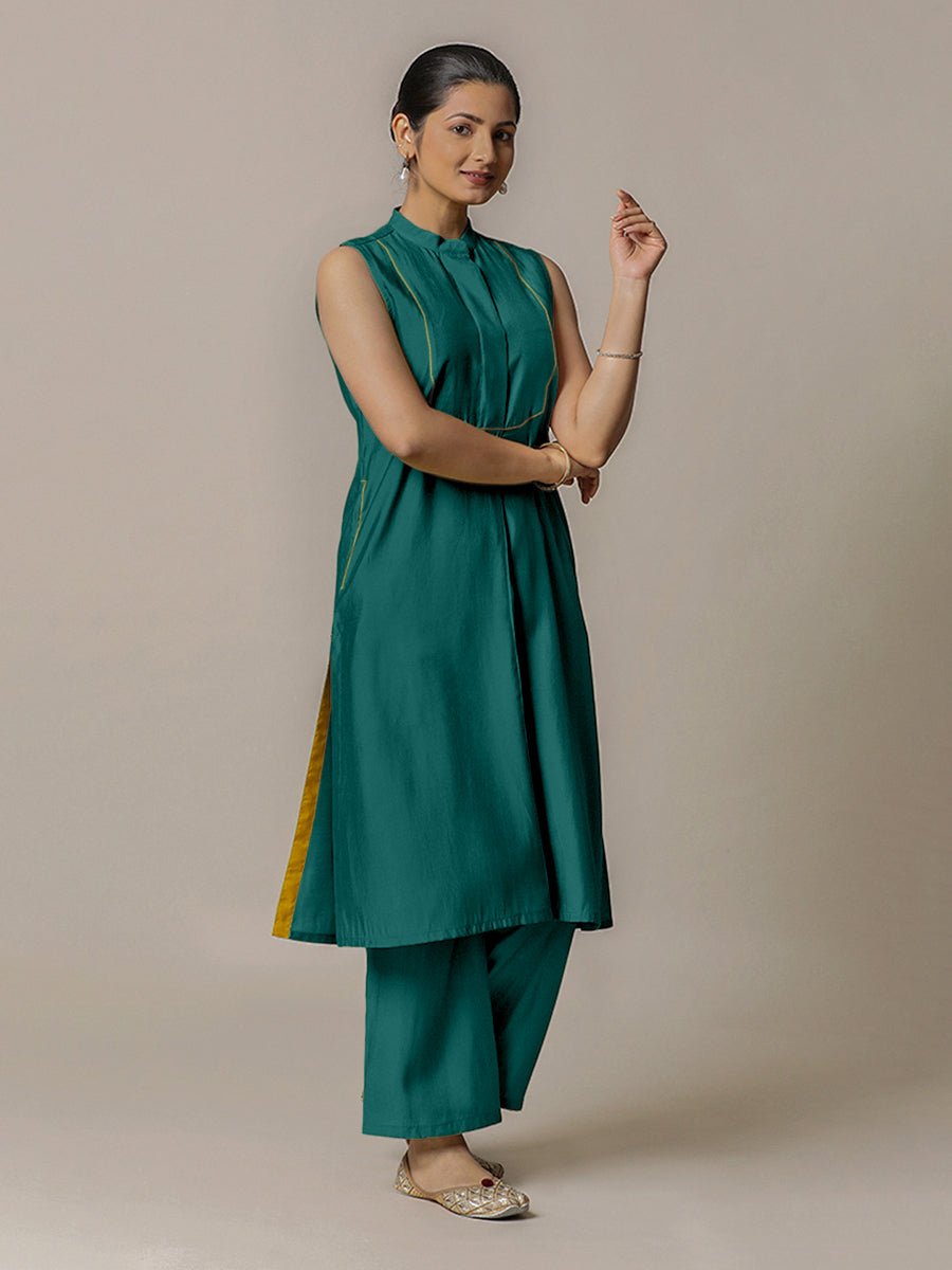 Eira Rozaana Kurta